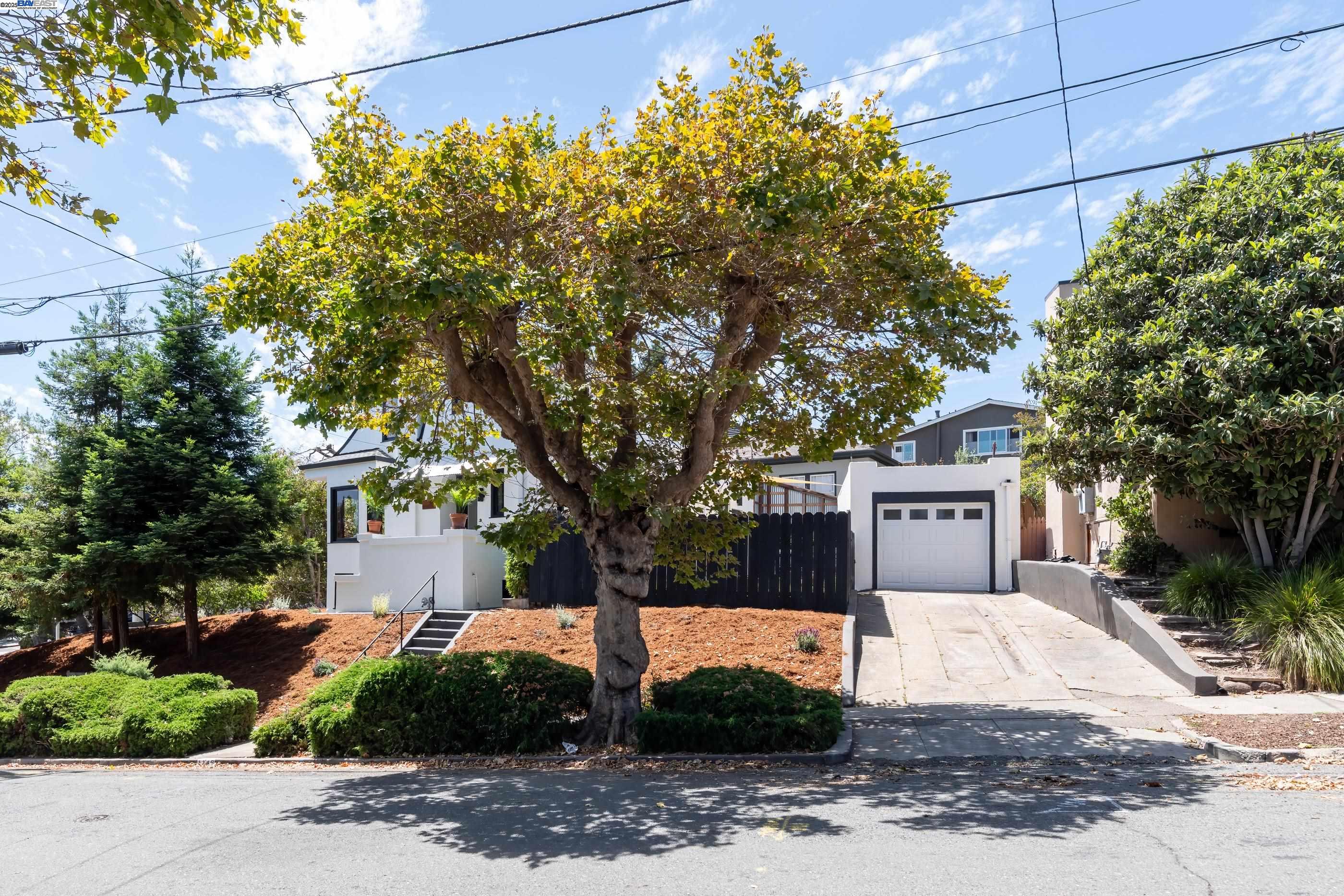 Detail Gallery Image 40 of 42 For 1146 Excelsior, Oakland,  CA 94610 - 3 Beds | 3 Baths