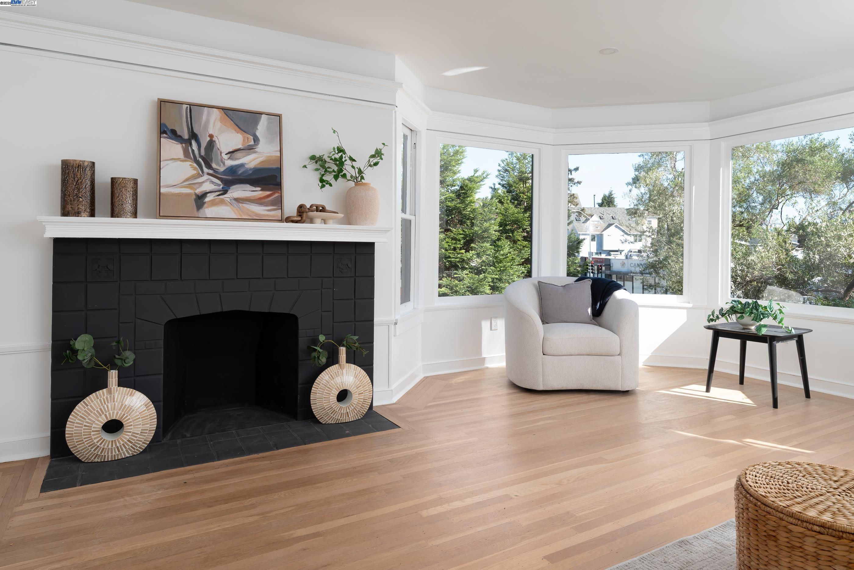 Detail Gallery Image 5 of 42 For 1146 Excelsior, Oakland,  CA 94610 - 3 Beds | 3 Baths