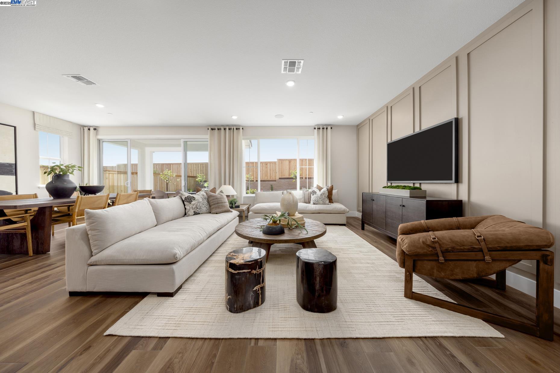 Detail Gallery Image 13 of 20 For 373 E Gobind Blvd, Mountain House,  CA 95391 - 5 Beds | 3/1 Baths