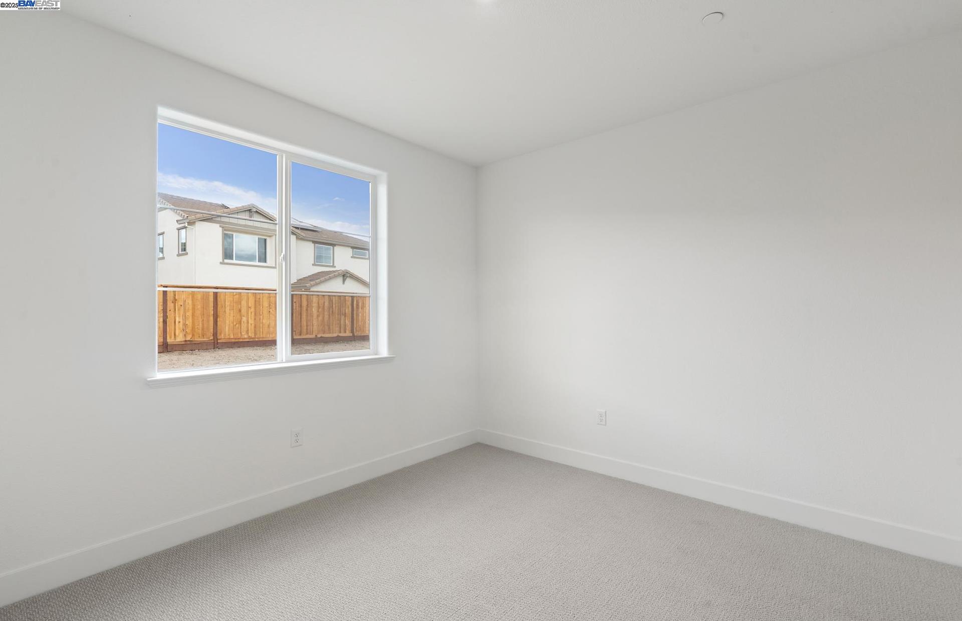 Detail Gallery Image 3 of 43 For 373 E Gobind Blvd, Mountain House,  CA 95391 - 5 Beds | 3/1 Baths