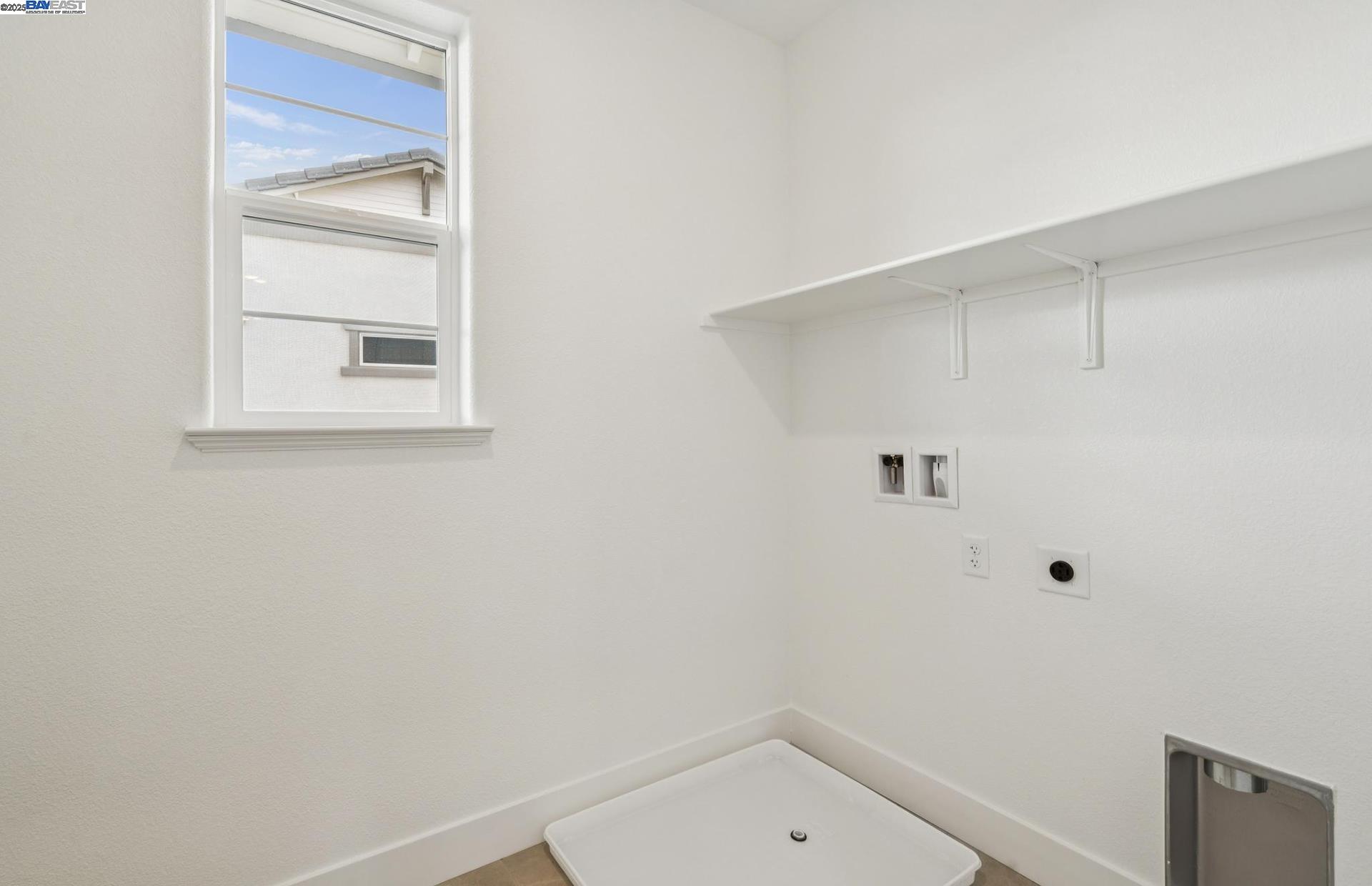 Detail Gallery Image 25 of 43 For 373 E Gobind Blvd, Mountain House,  CA 95391 - 5 Beds | 3/1 Baths