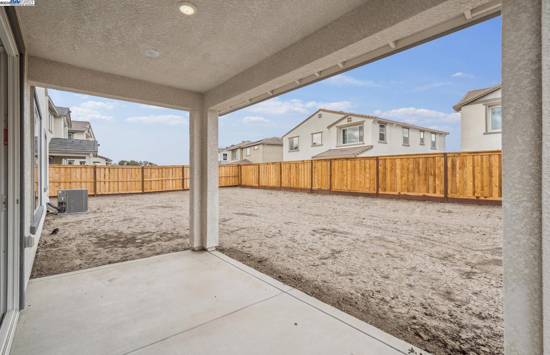 Detail Gallery Image 26 of 43 For 373 E Gobind Blvd, Mountain House,  CA 95391 - 5 Beds | 3/1 Baths