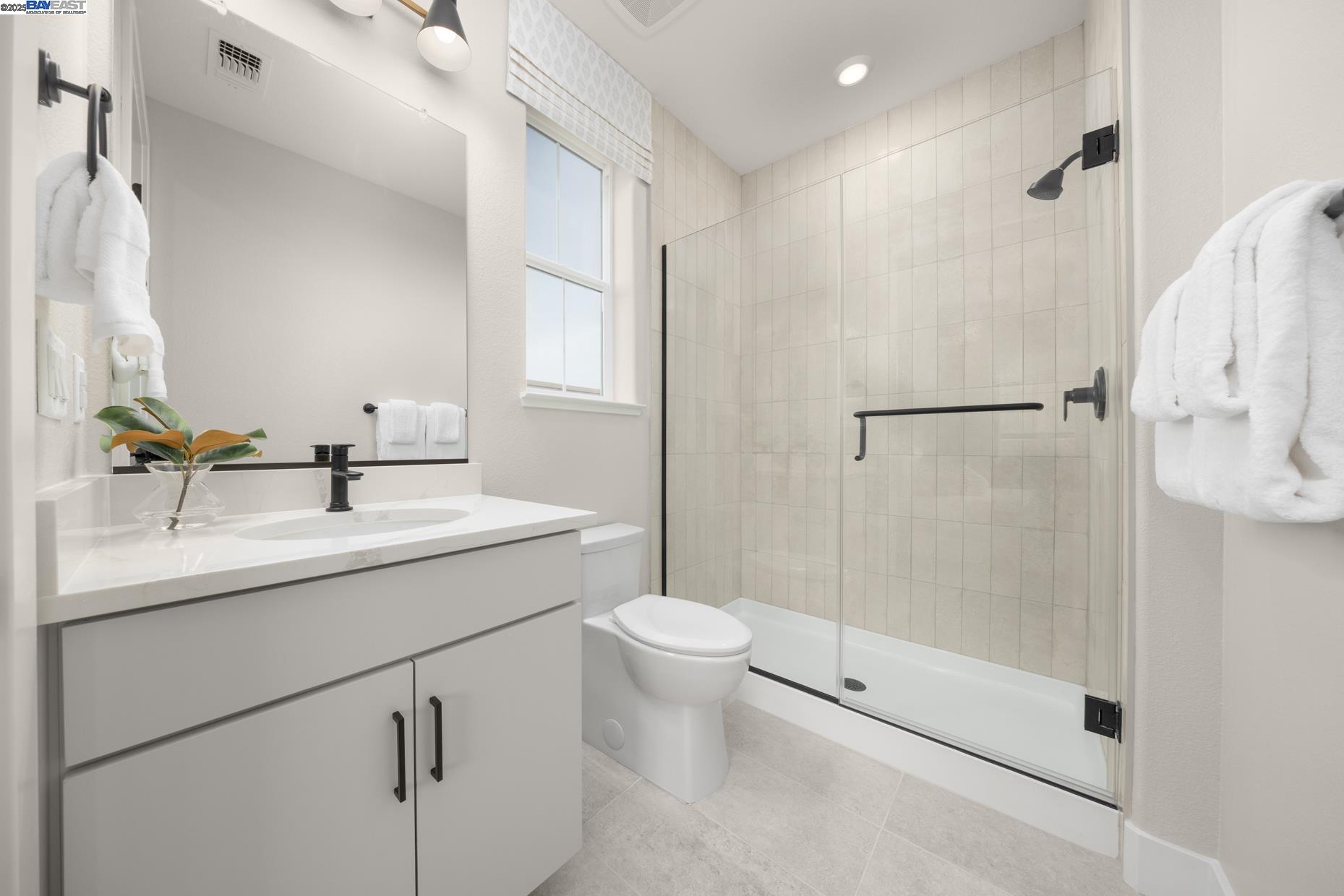 Detail Gallery Image 4 of 20 For 373 E Gobind Blvd, Mountain House,  CA 95391 - 5 Beds | 3/1 Baths