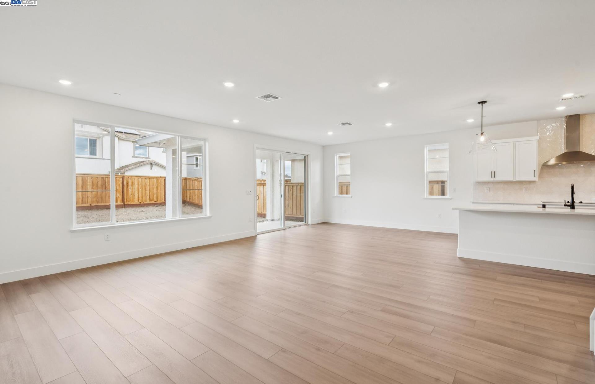 Detail Gallery Image 34 of 43 For 373 E Gobind Blvd, Mountain House,  CA 95391 - 5 Beds | 3/1 Baths