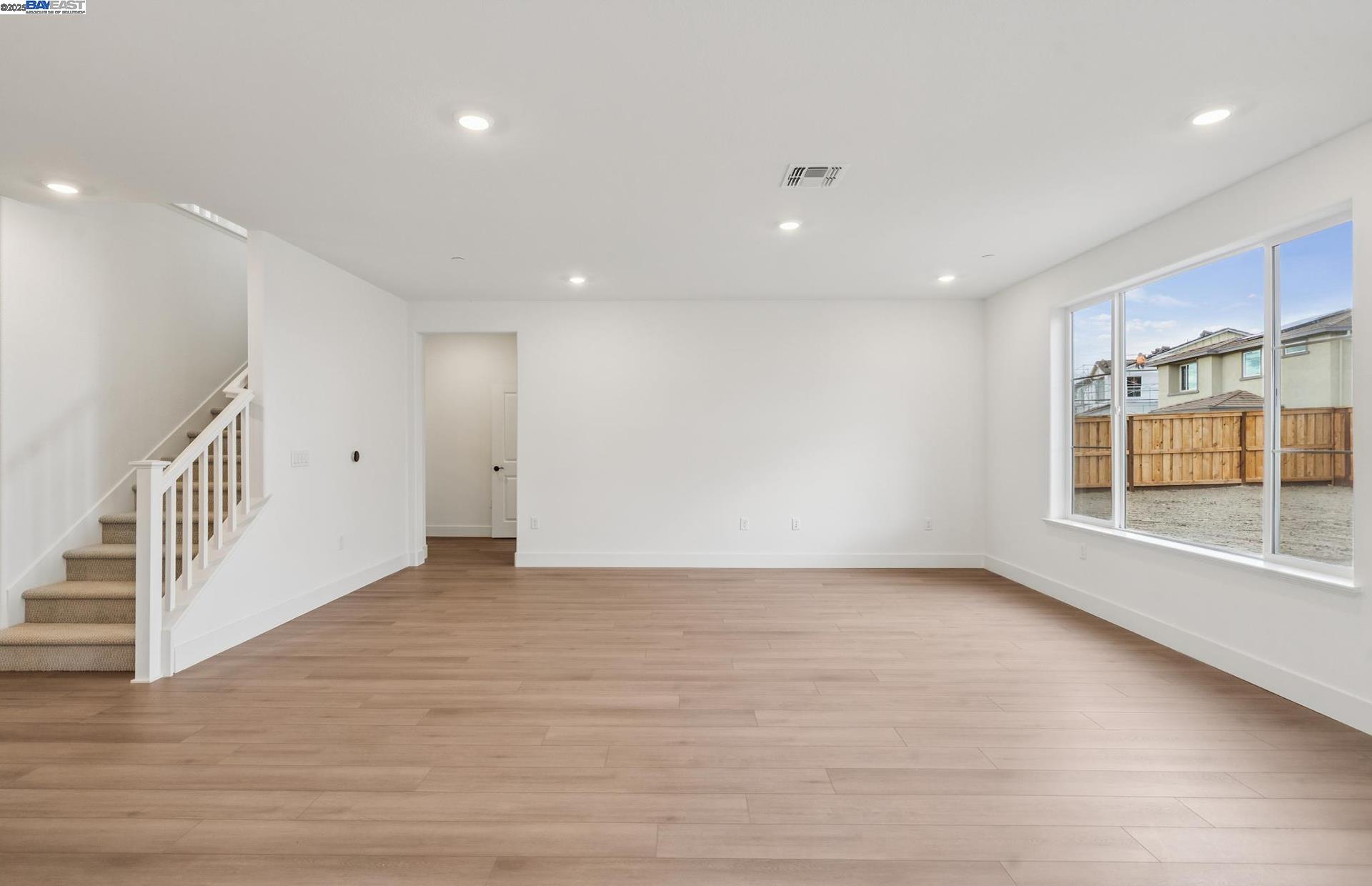 Detail Gallery Image 36 of 43 For 373 E Gobind Blvd, Mountain House,  CA 95391 - 5 Beds | 3/1 Baths