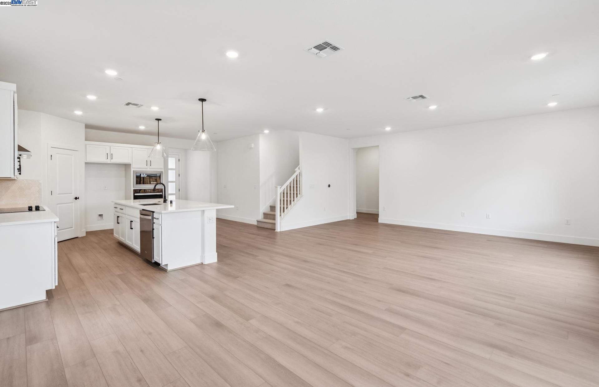 Detail Gallery Image 40 of 43 For 373 E Gobind Blvd, Mountain House,  CA 95391 - 5 Beds | 3/1 Baths