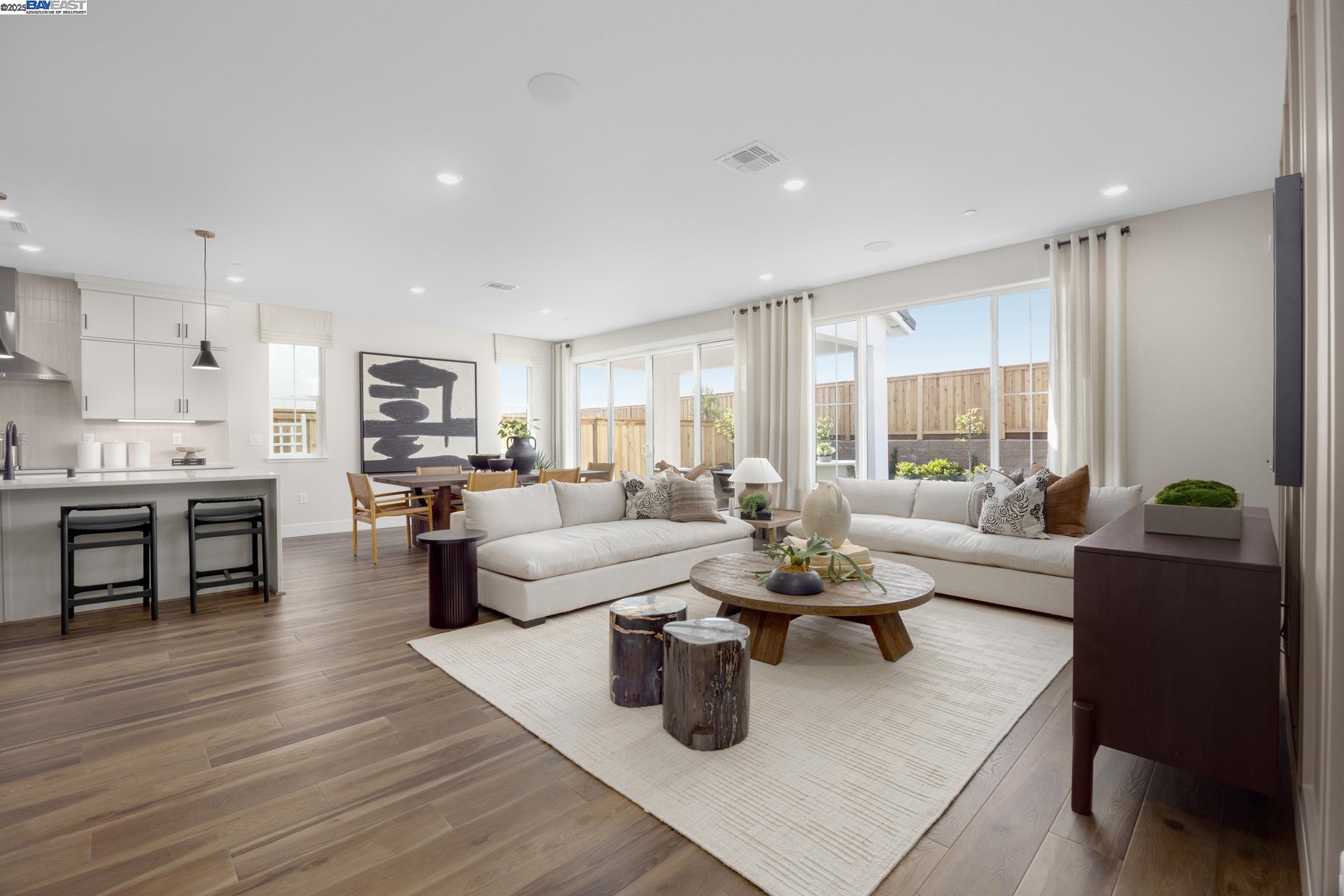 Detail Gallery Image 9 of 20 For 373 E Gobind Blvd, Mountain House,  CA 95391 - 5 Beds | 3/1 Baths