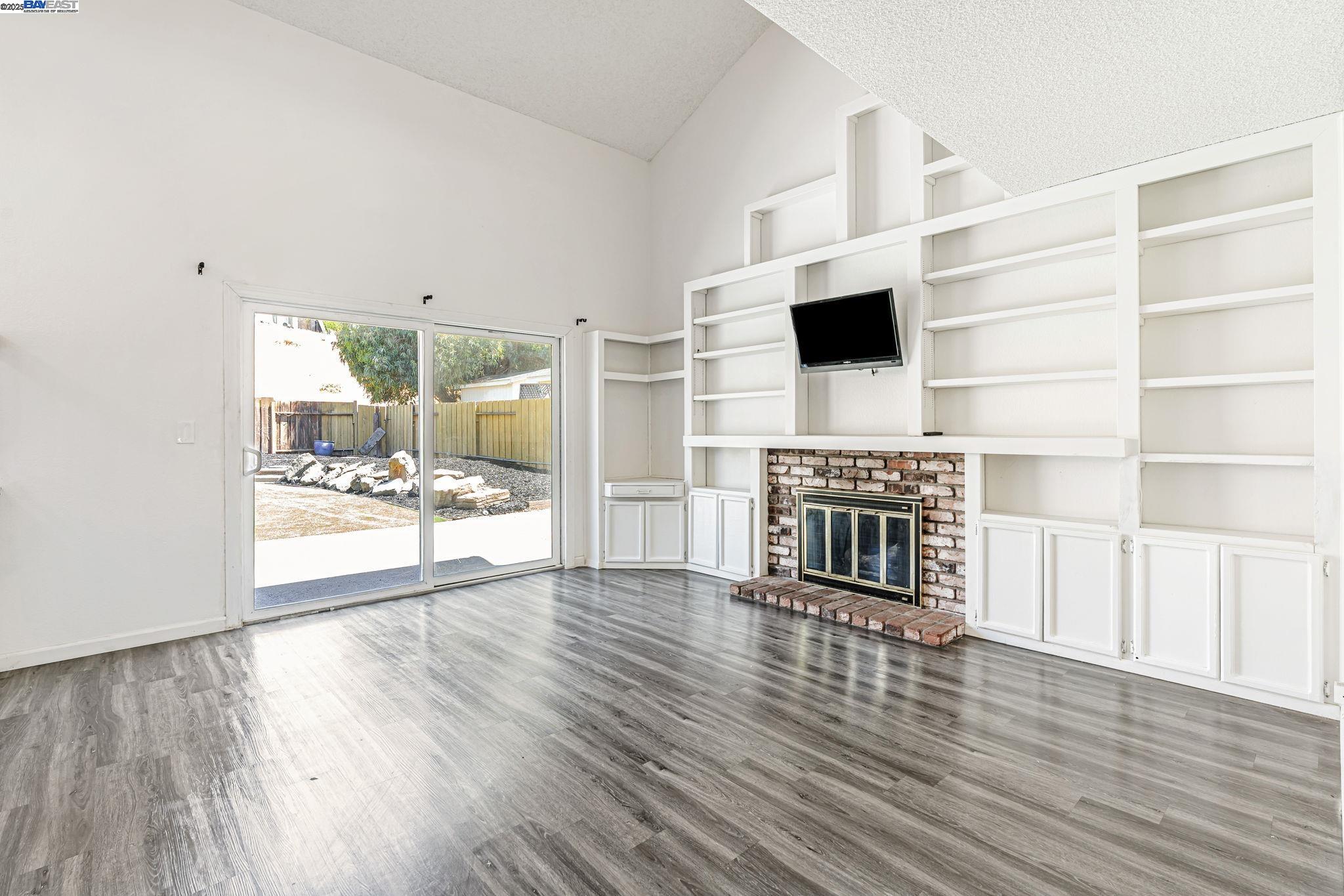 Detail Gallery Image 11 of 44 For 2819 Larkspur Dr, Antioch,  CA 94531 - 5 Beds | 3 Baths
