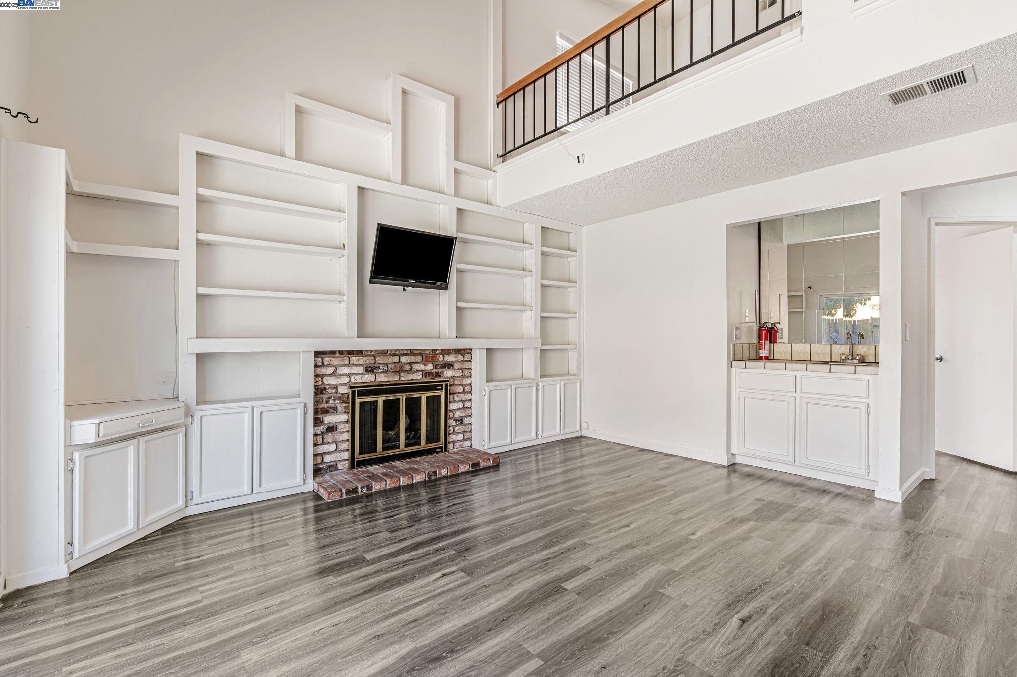 Detail Gallery Image 12 of 44 For 2819 Larkspur Dr, Antioch,  CA 94531 - 5 Beds | 3 Baths