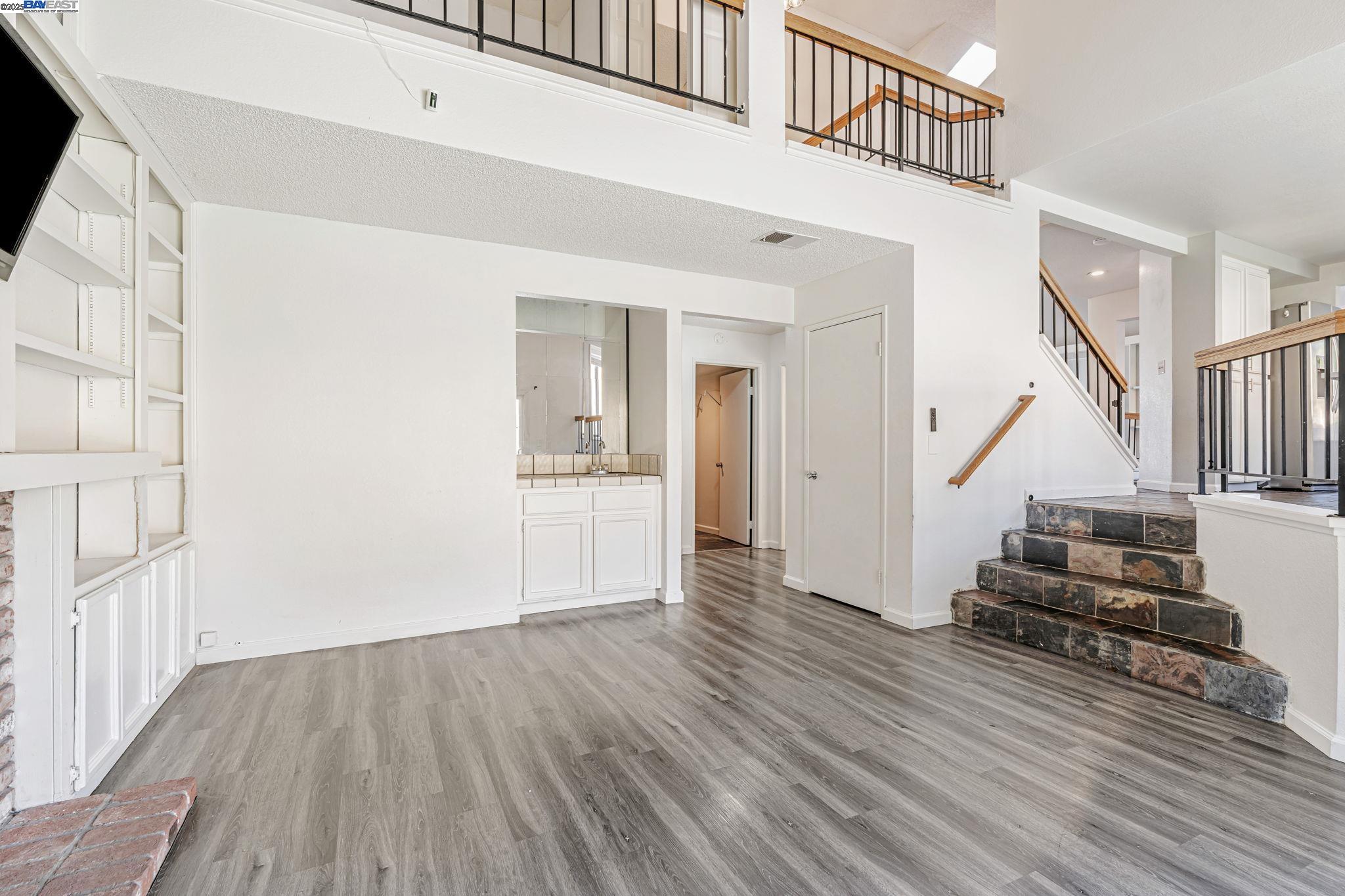 Detail Gallery Image 13 of 44 For 2819 Larkspur Dr, Antioch,  CA 94531 - 5 Beds | 3 Baths