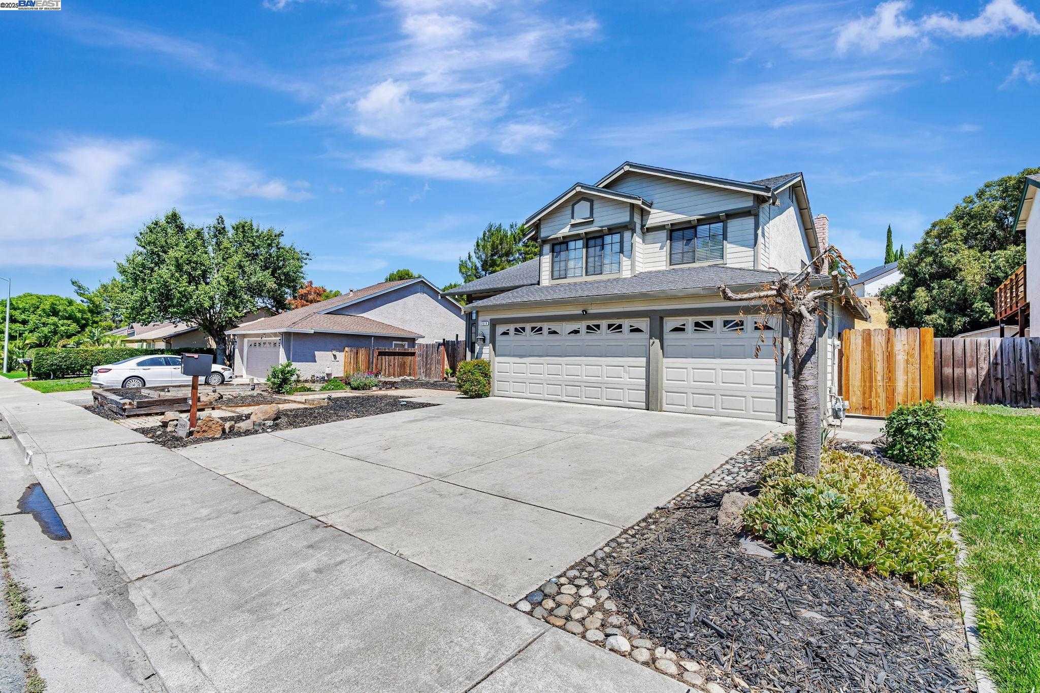 Detail Gallery Image 3 of 44 For 2819 Larkspur Dr, Antioch,  CA 94531 - 5 Beds | 3 Baths