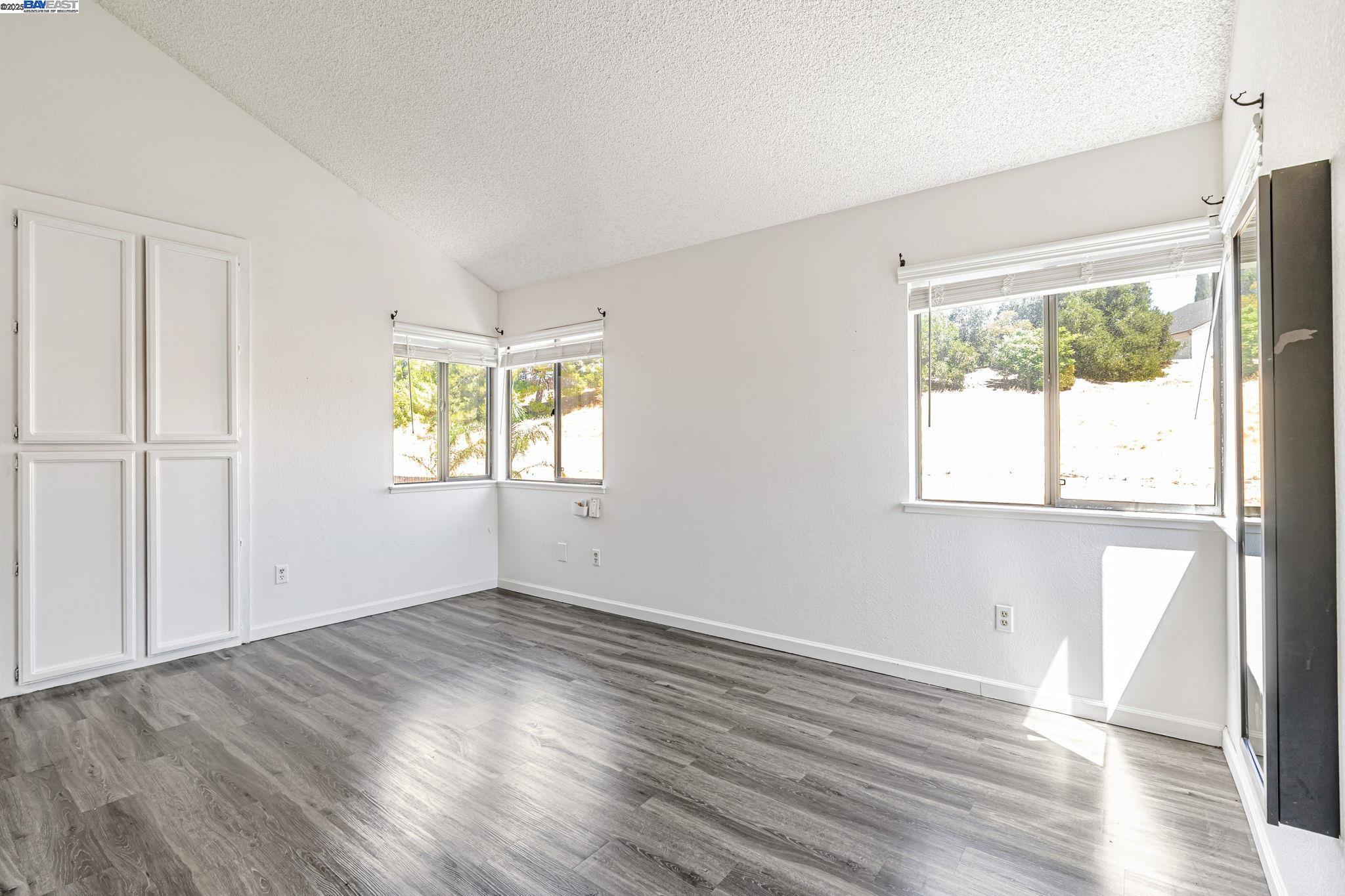 Detail Gallery Image 29 of 44 For 2819 Larkspur Dr, Antioch,  CA 94531 - 5 Beds | 3 Baths