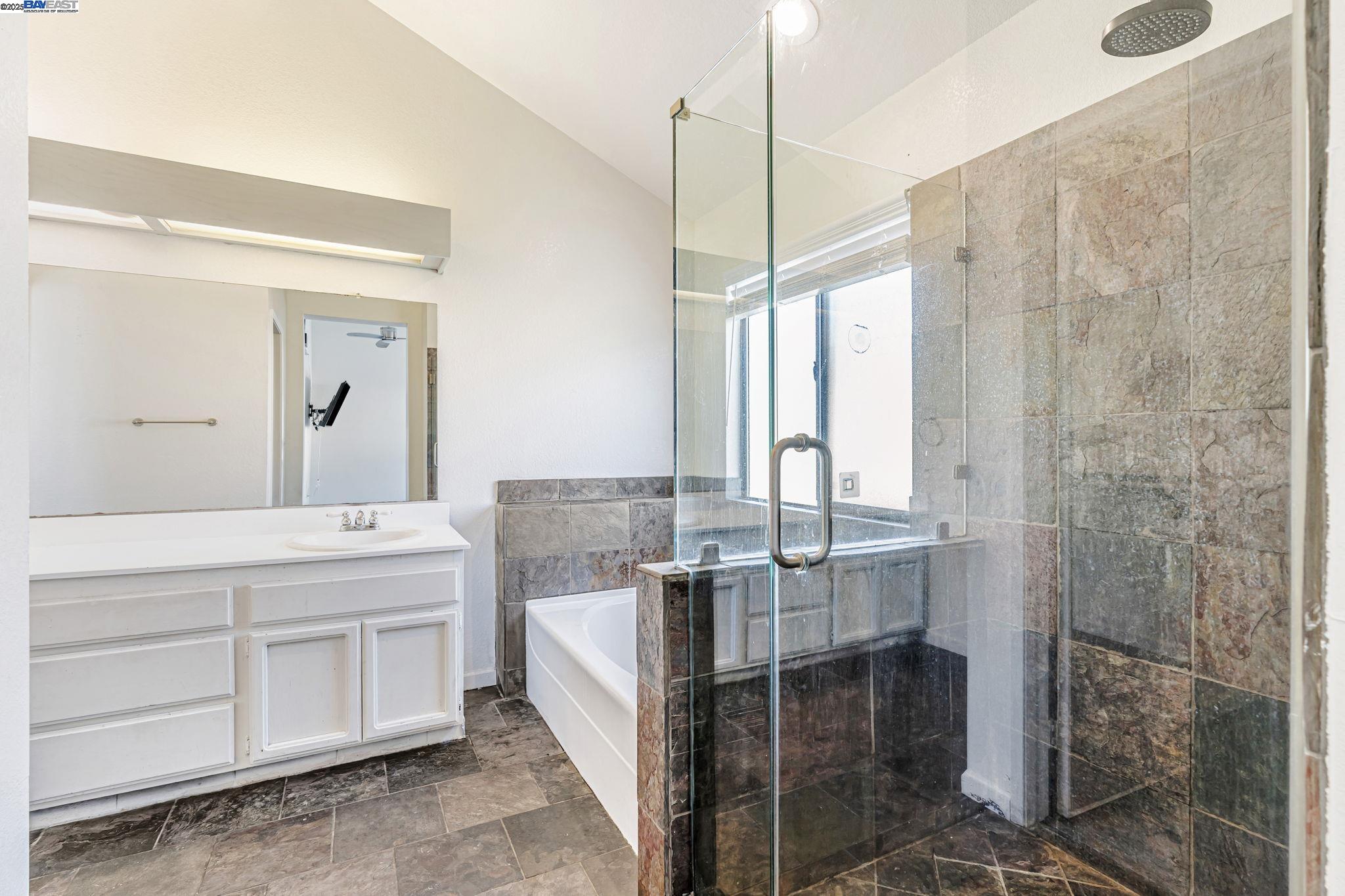 Detail Gallery Image 30 of 44 For 2819 Larkspur Dr, Antioch,  CA 94531 - 5 Beds | 3 Baths