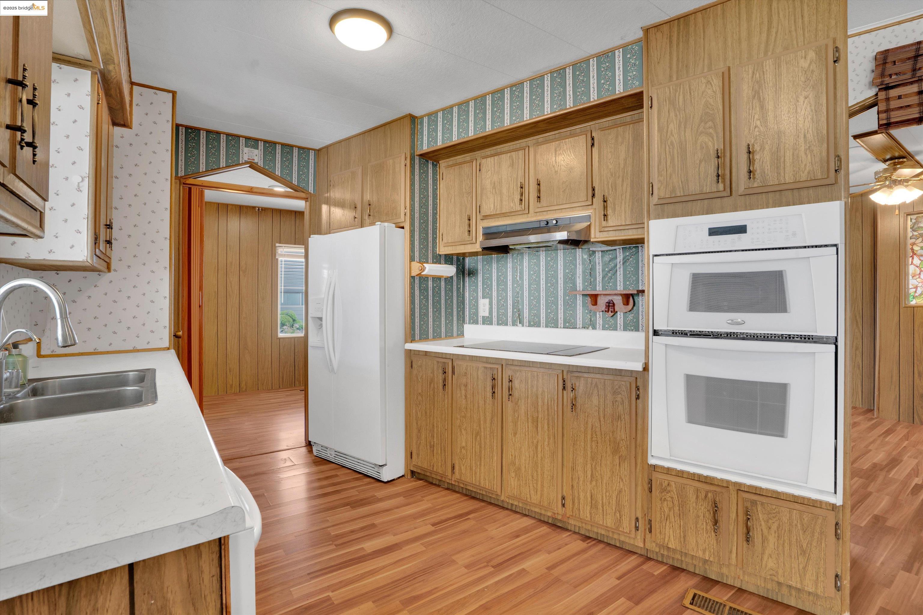 Detail Gallery Image 16 of 49 For 154 Santa Teresa, San Leandro,  CA 94579 - 2 Beds | 2 Baths