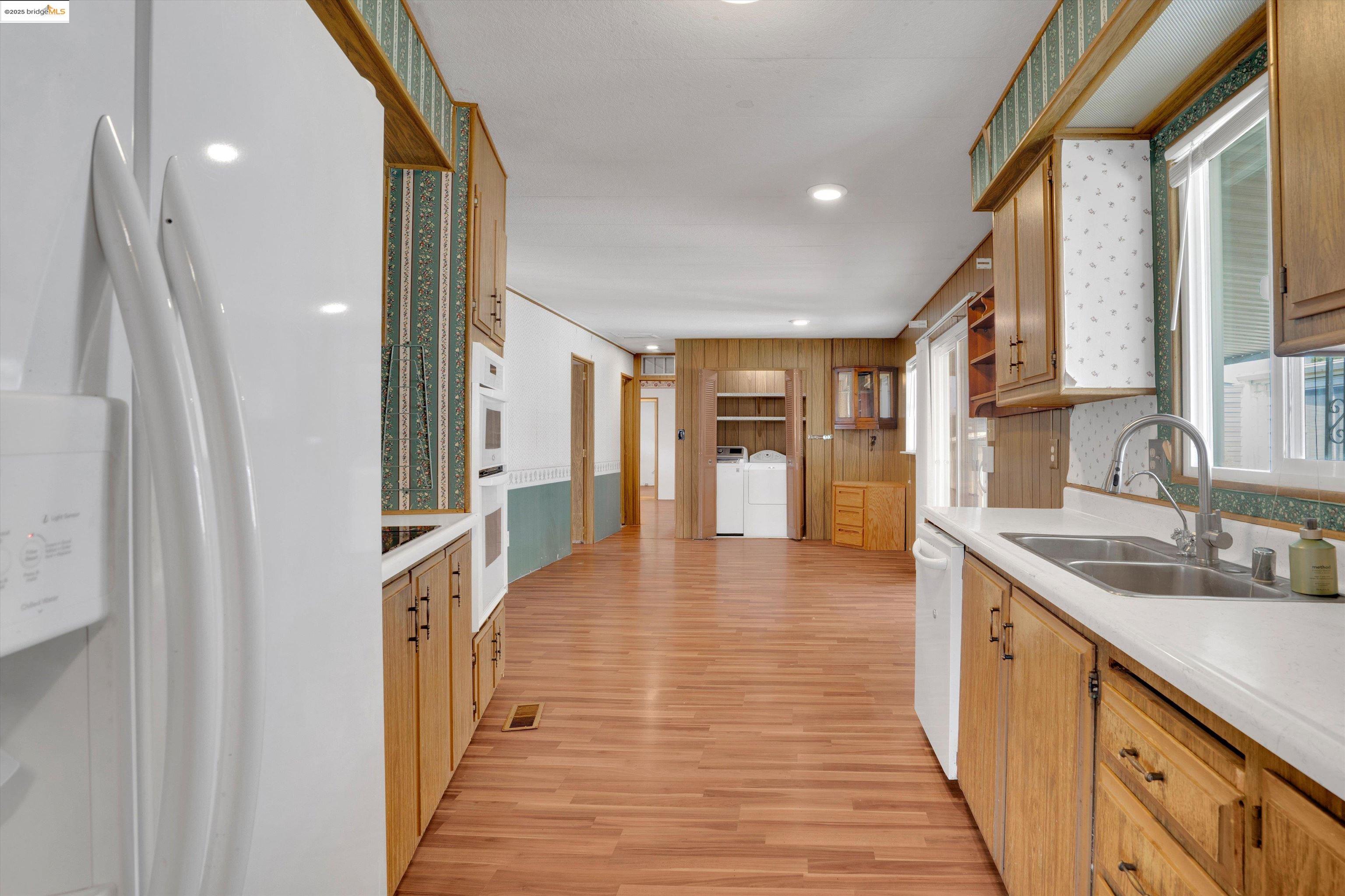Detail Gallery Image 19 of 49 For 154 Santa Teresa, San Leandro,  CA 94579 - 2 Beds | 2 Baths