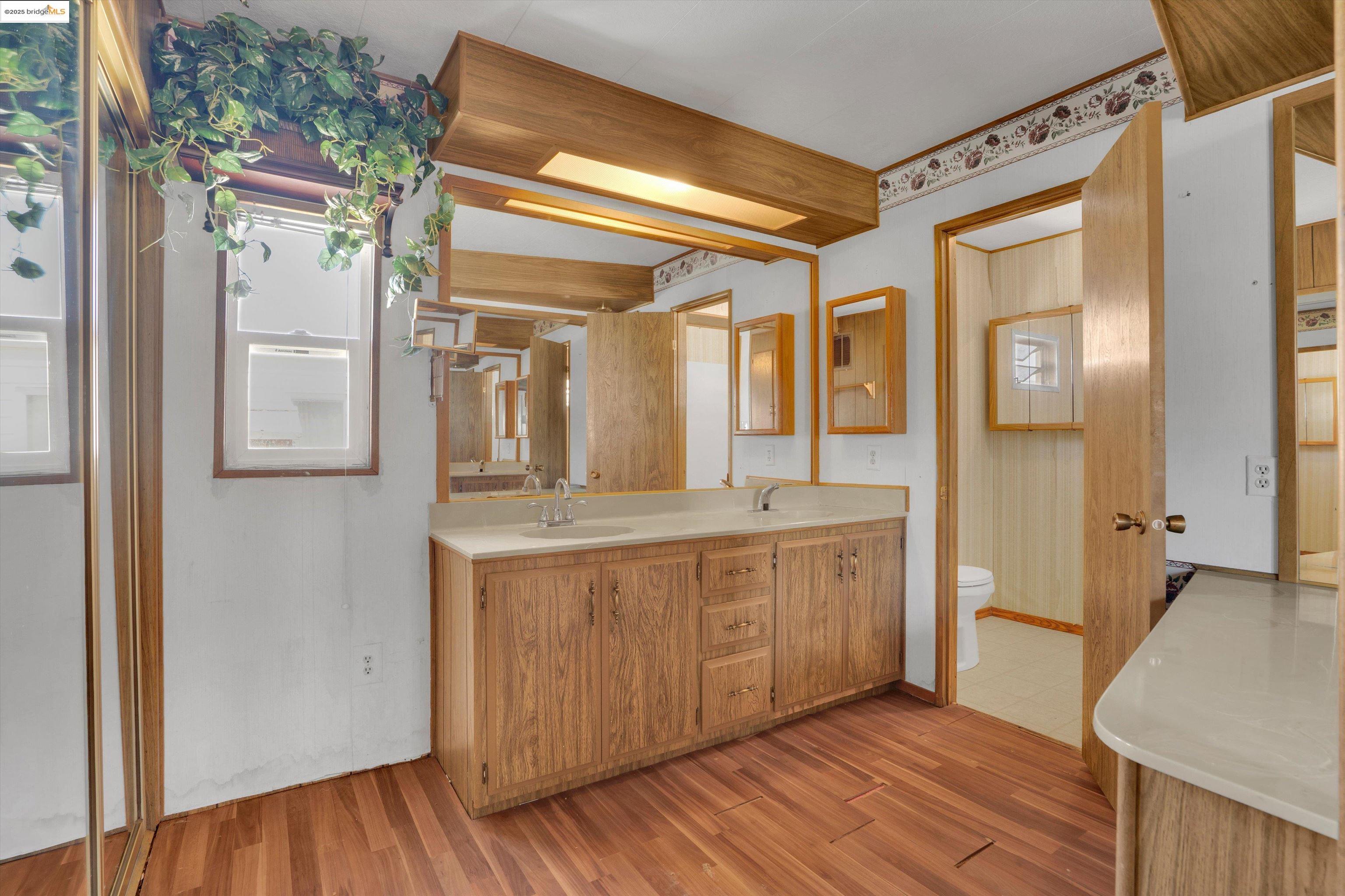 Detail Gallery Image 32 of 49 For 154 Santa Teresa, San Leandro,  CA 94579 - 2 Beds | 2 Baths