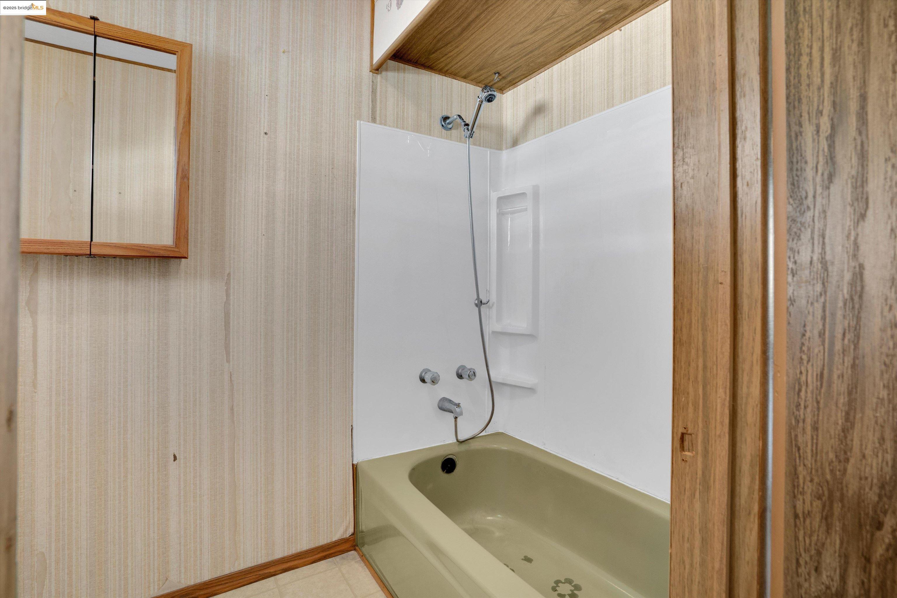 Detail Gallery Image 34 of 49 For 154 Santa Teresa, San Leandro,  CA 94579 - 2 Beds | 2 Baths