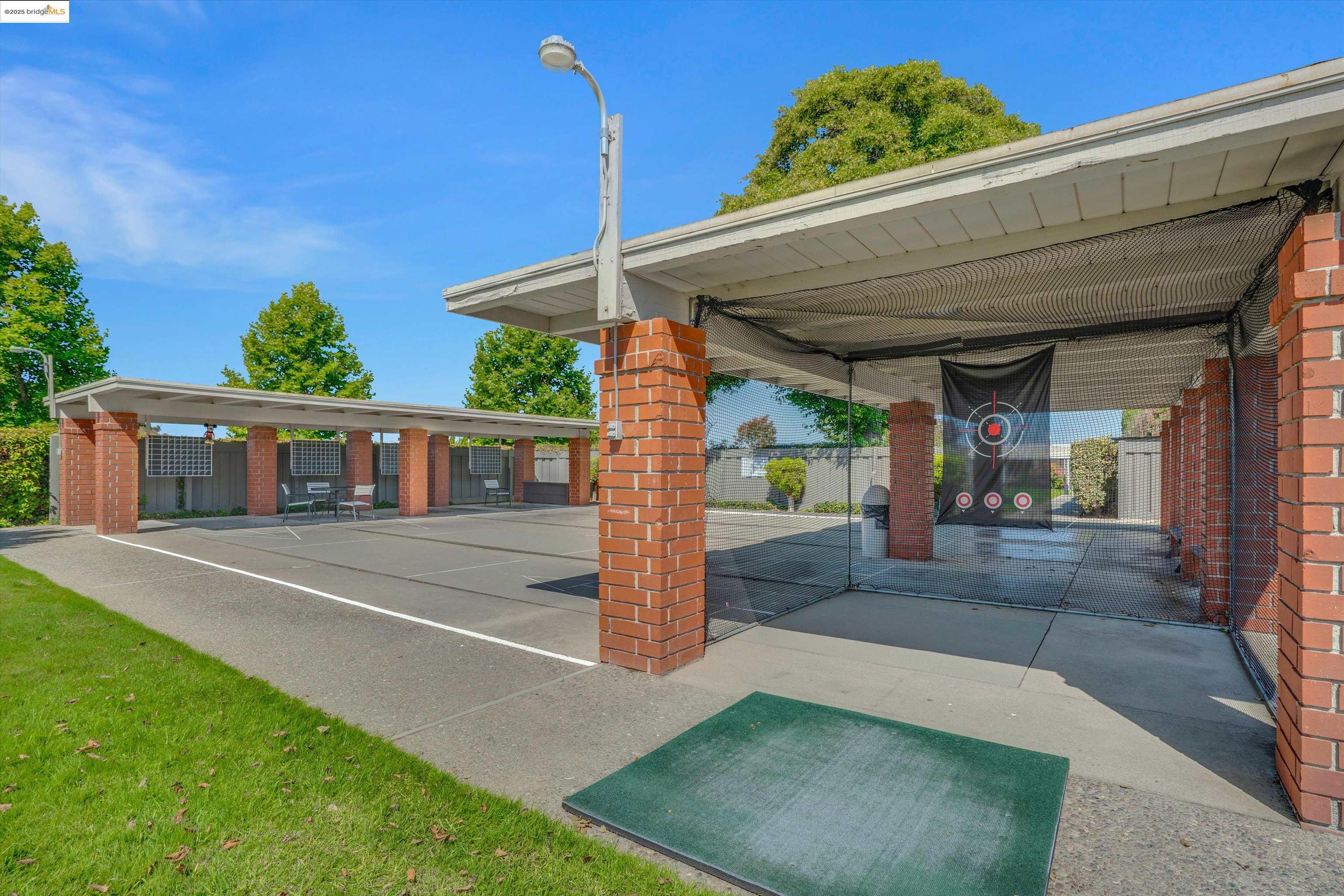 Detail Gallery Image 42 of 49 For 154 Santa Teresa, San Leandro,  CA 94579 - 2 Beds | 2 Baths