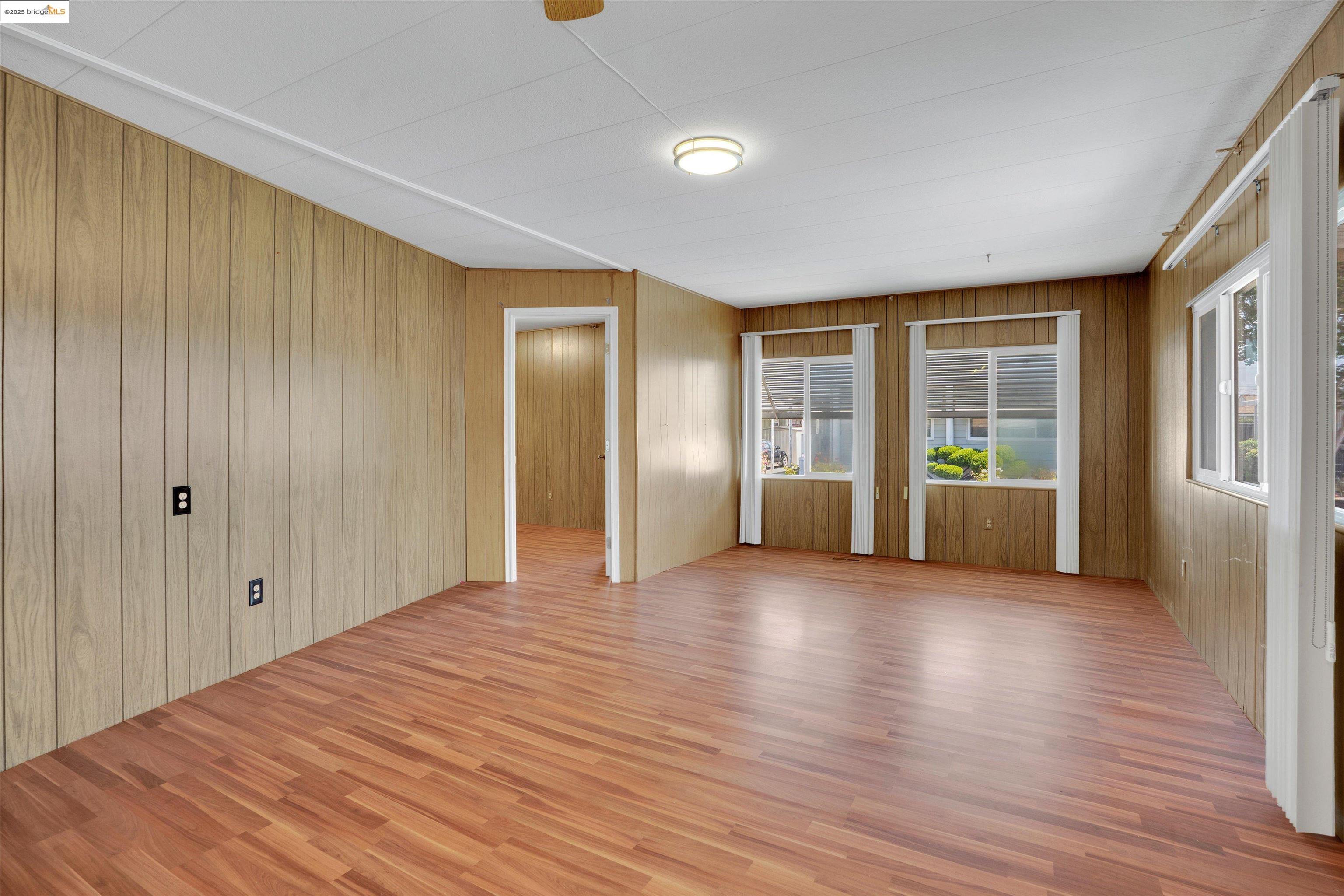 Detail Gallery Image 9 of 49 For 154 Santa Teresa, San Leandro,  CA 94579 - 2 Beds | 2 Baths