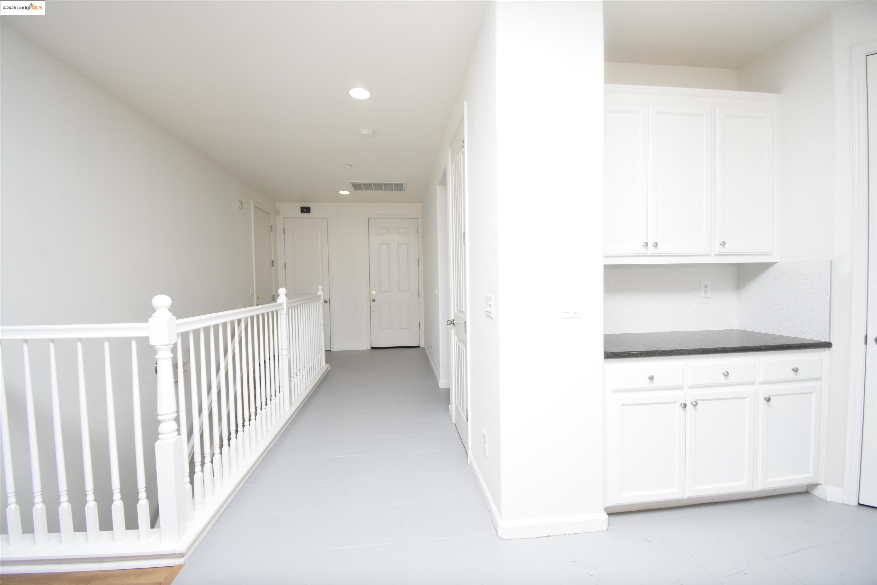 Detail Gallery Image 15 of 21 For 127 Delta Vista Ln, Pittsburg,  CA 94565 - 4 Beds | 3 Baths