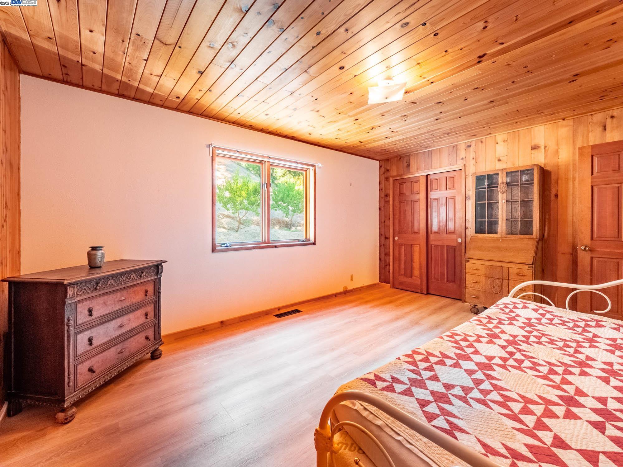Detail Gallery Image 9 of 59 For 17900 Appian Way, Navarro,  CA 95463 - 3 Beds | 2 Baths