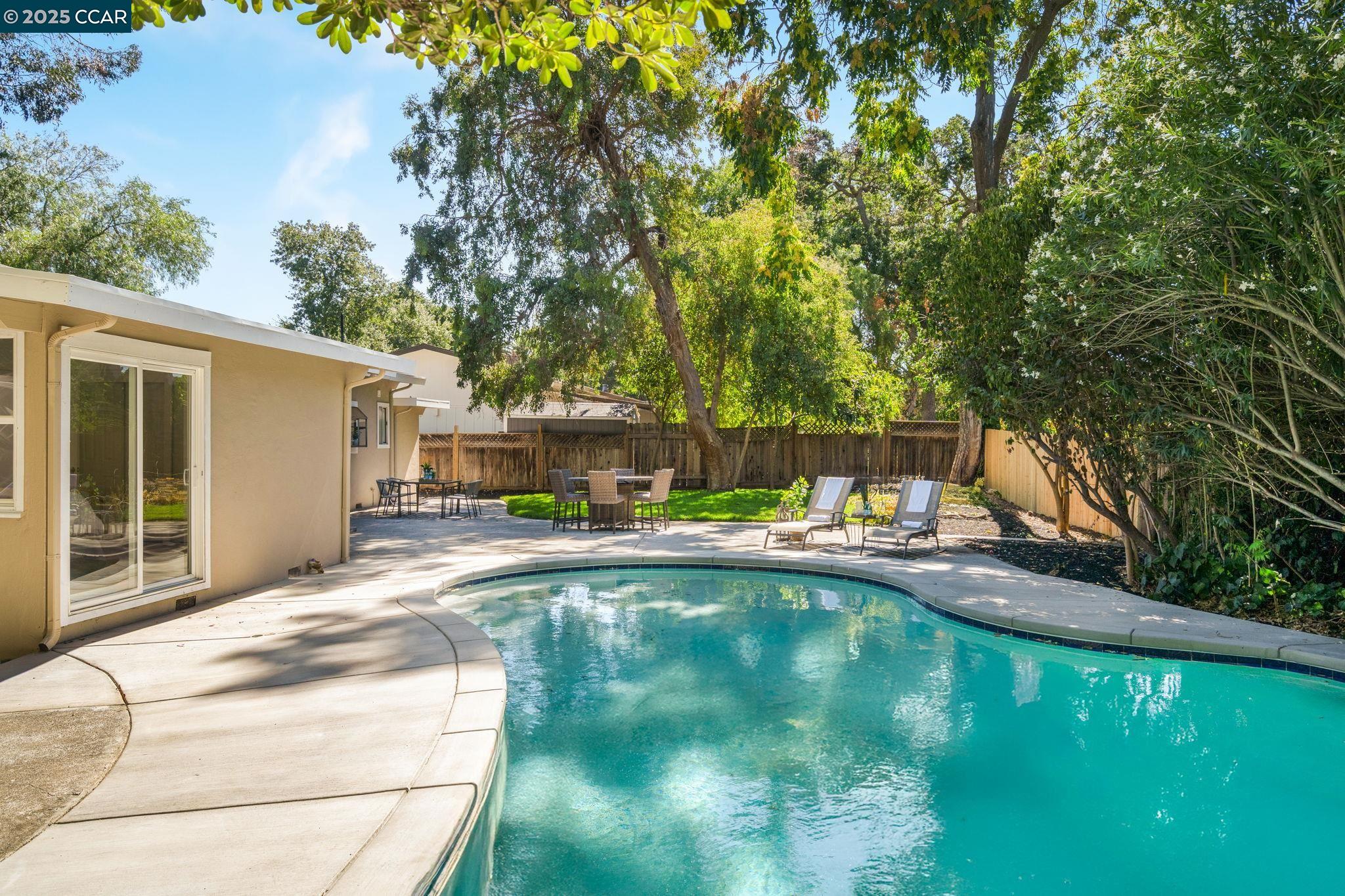 Detail Gallery Image 38 of 47 For 1781 Gilardy Dr, Concord,  CA 94518 - 5 Beds | 3 Baths