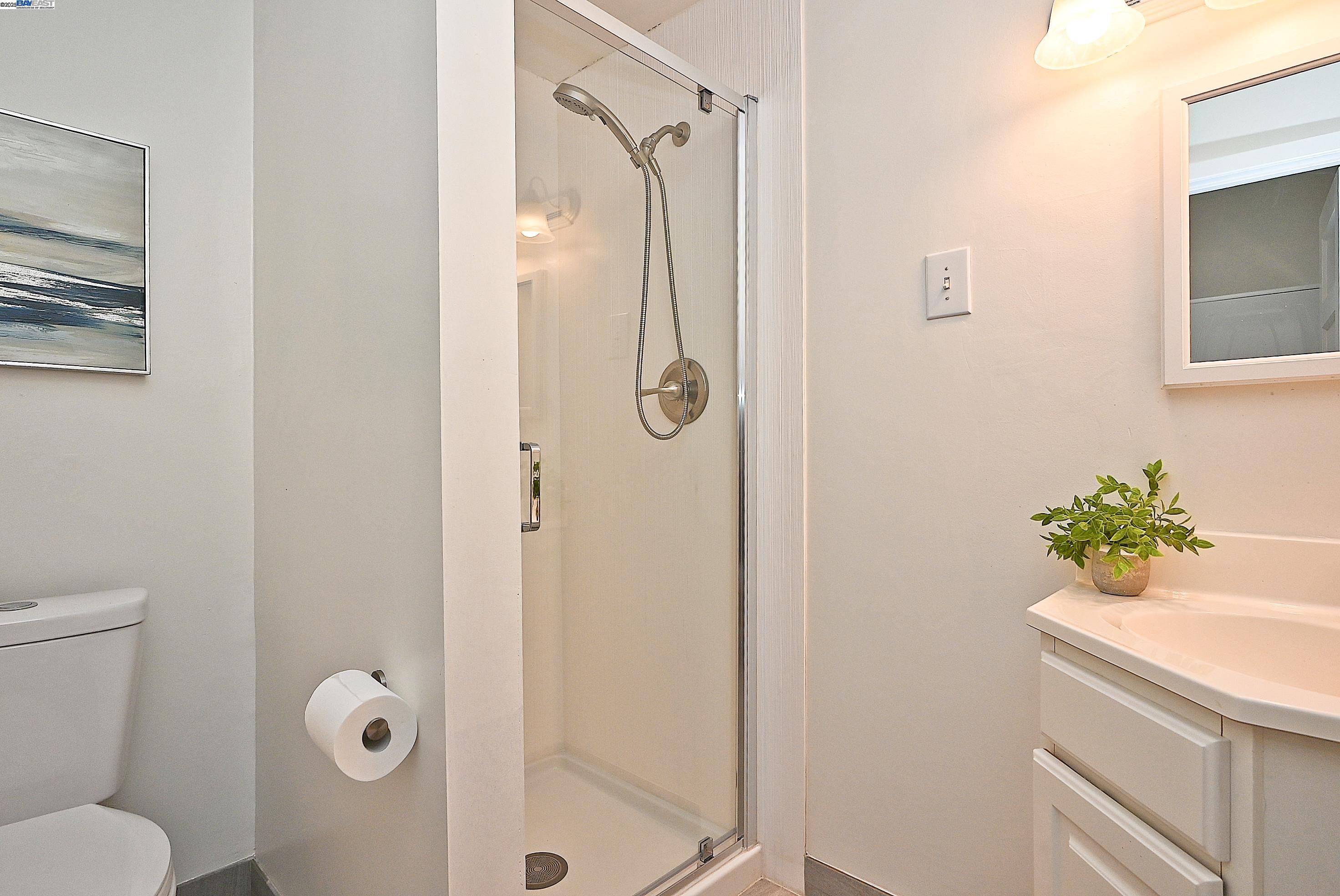 Detail Gallery Image 30 of 58 For 3914 Aqua Vista St, Oakland,  CA 94601 - – Beds | – Baths