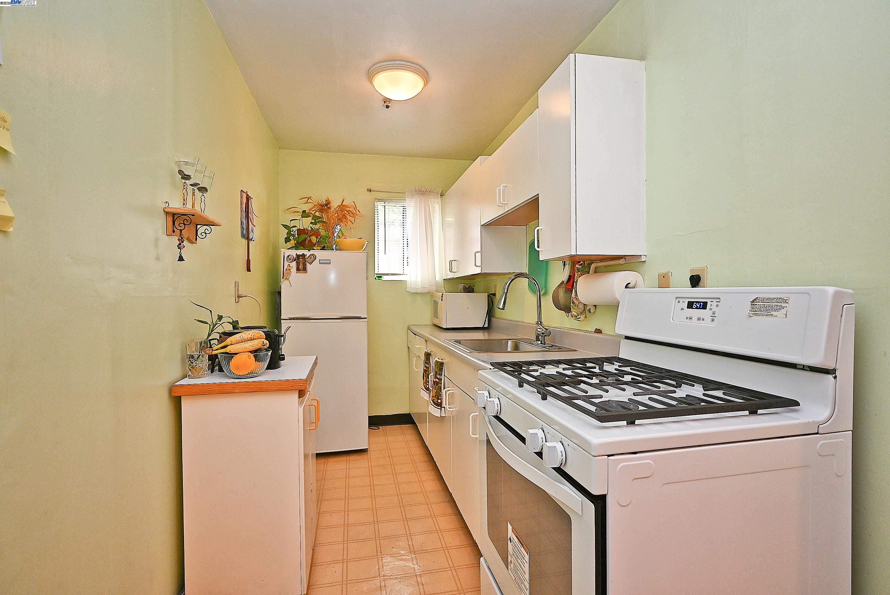 Detail Gallery Image 38 of 58 For 3914 Aqua Vista St, Oakland,  CA 94601 - – Beds | – Baths