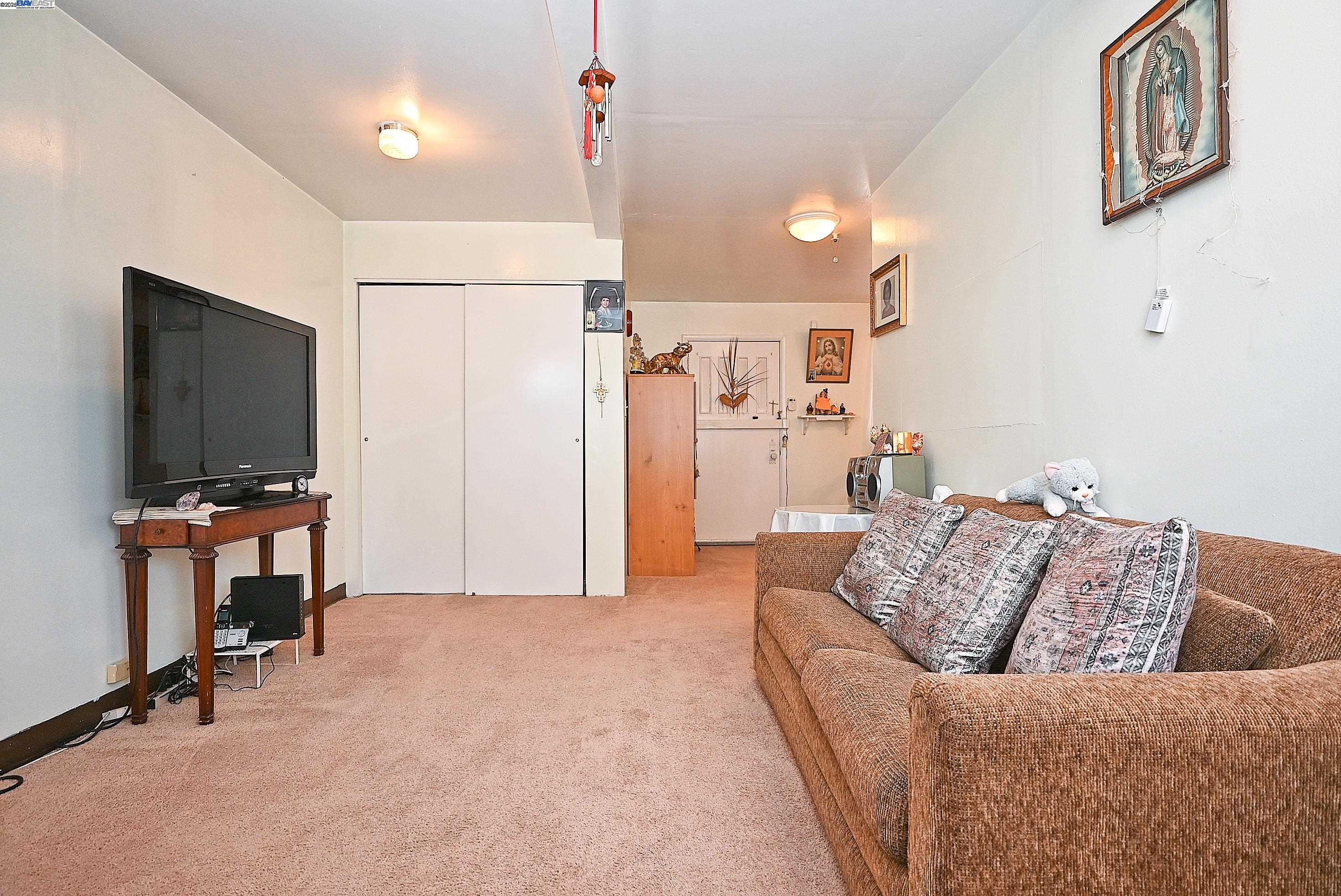 Detail Gallery Image 44 of 58 For 3914 Aqua Vista St, Oakland,  CA 94601 - – Beds | – Baths
