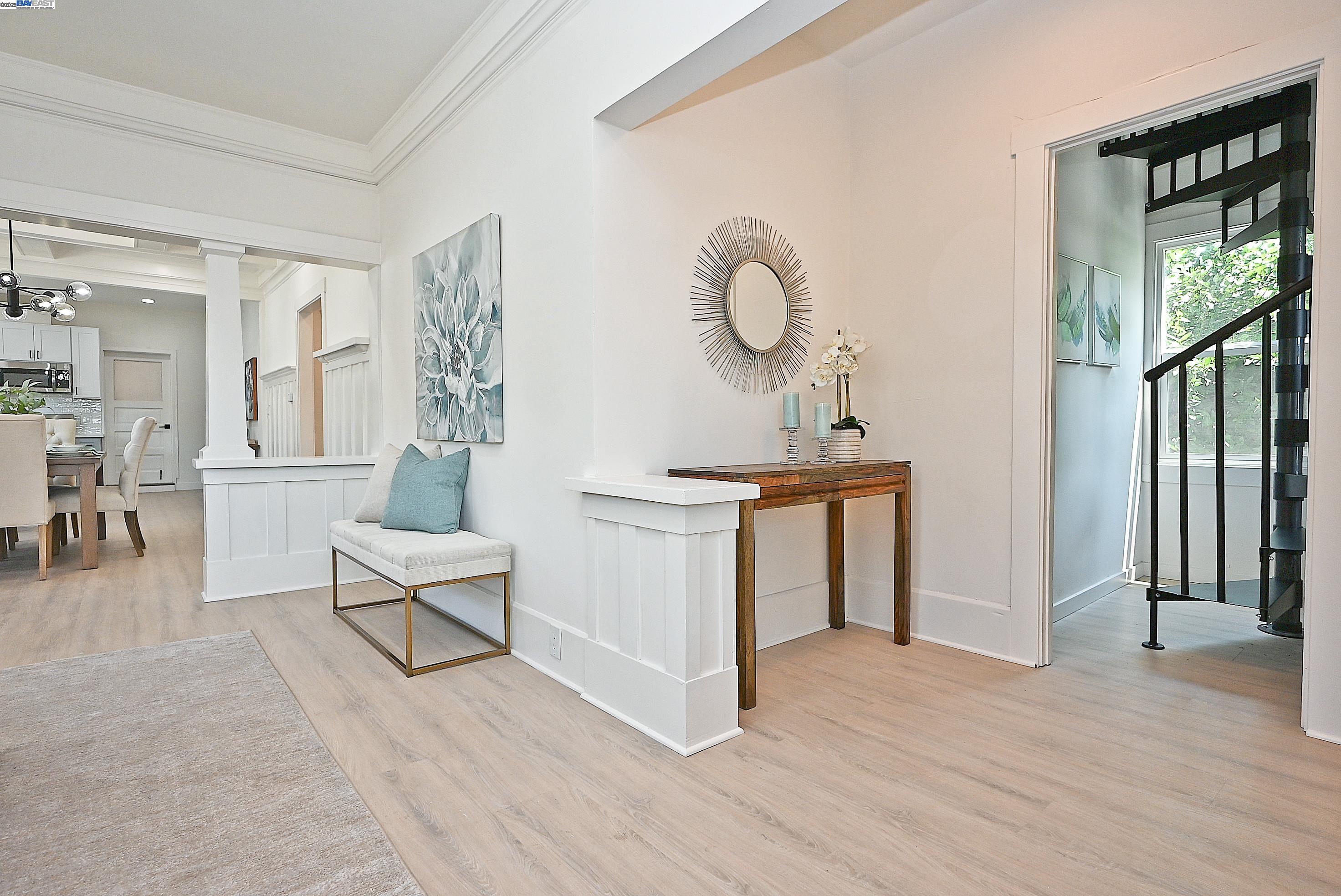 Detail Gallery Image 8 of 58 For 3914 Aqua Vista St, Oakland,  CA 94601 - – Beds | – Baths