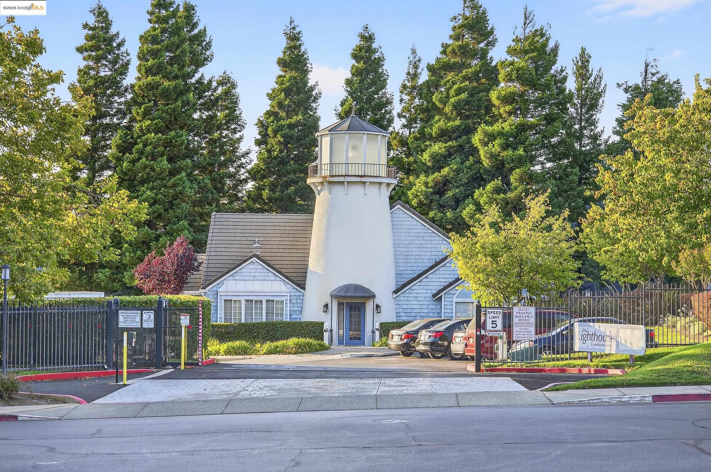 Detail Gallery Image 1 of 60 For 165 Lighthouse Dr, Vallejo,  CA 94590 - 2 Beds | 2 Baths