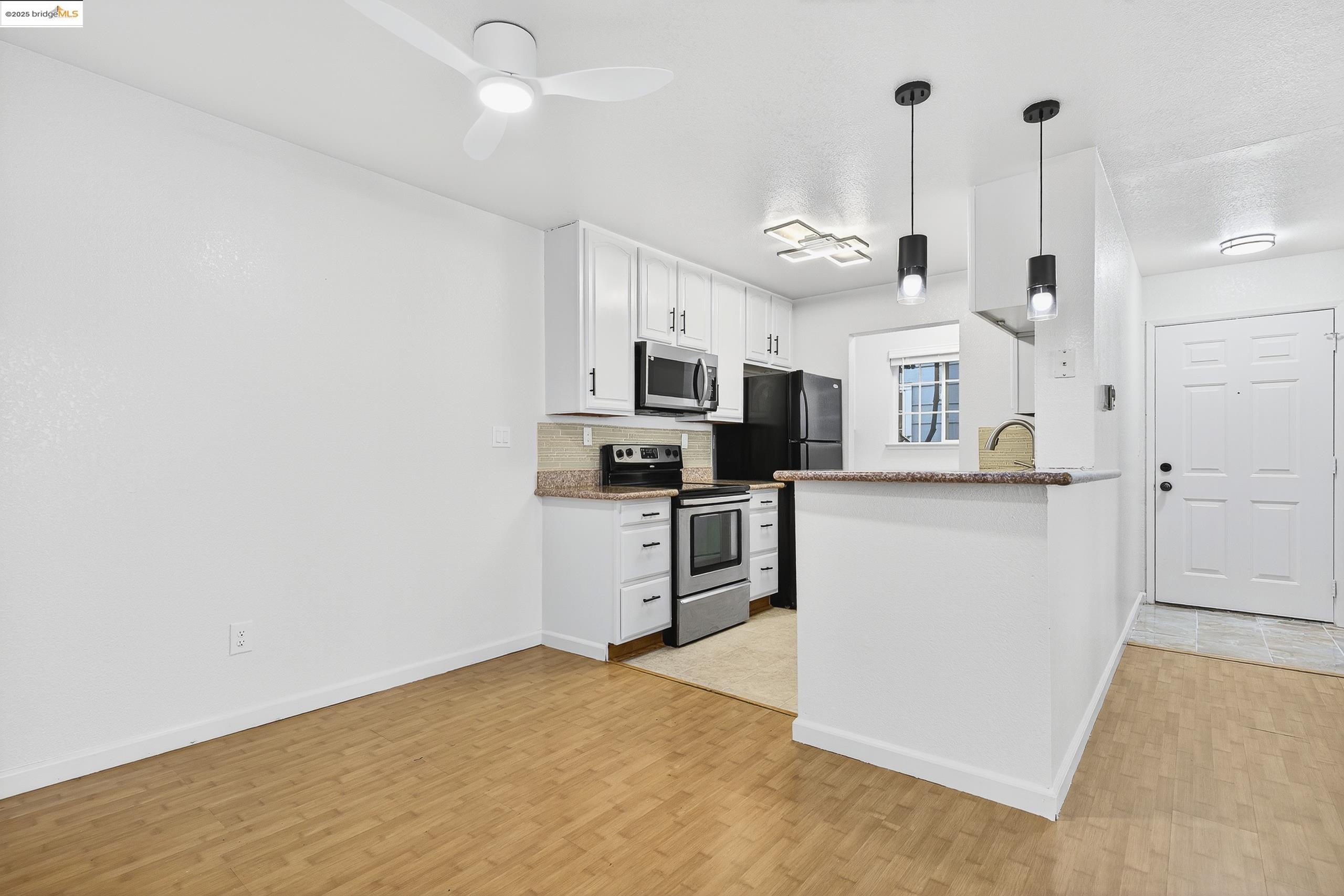 Detail Gallery Image 16 of 60 For 165 Lighthouse Dr, Vallejo,  CA 94590 - 2 Beds | 2 Baths