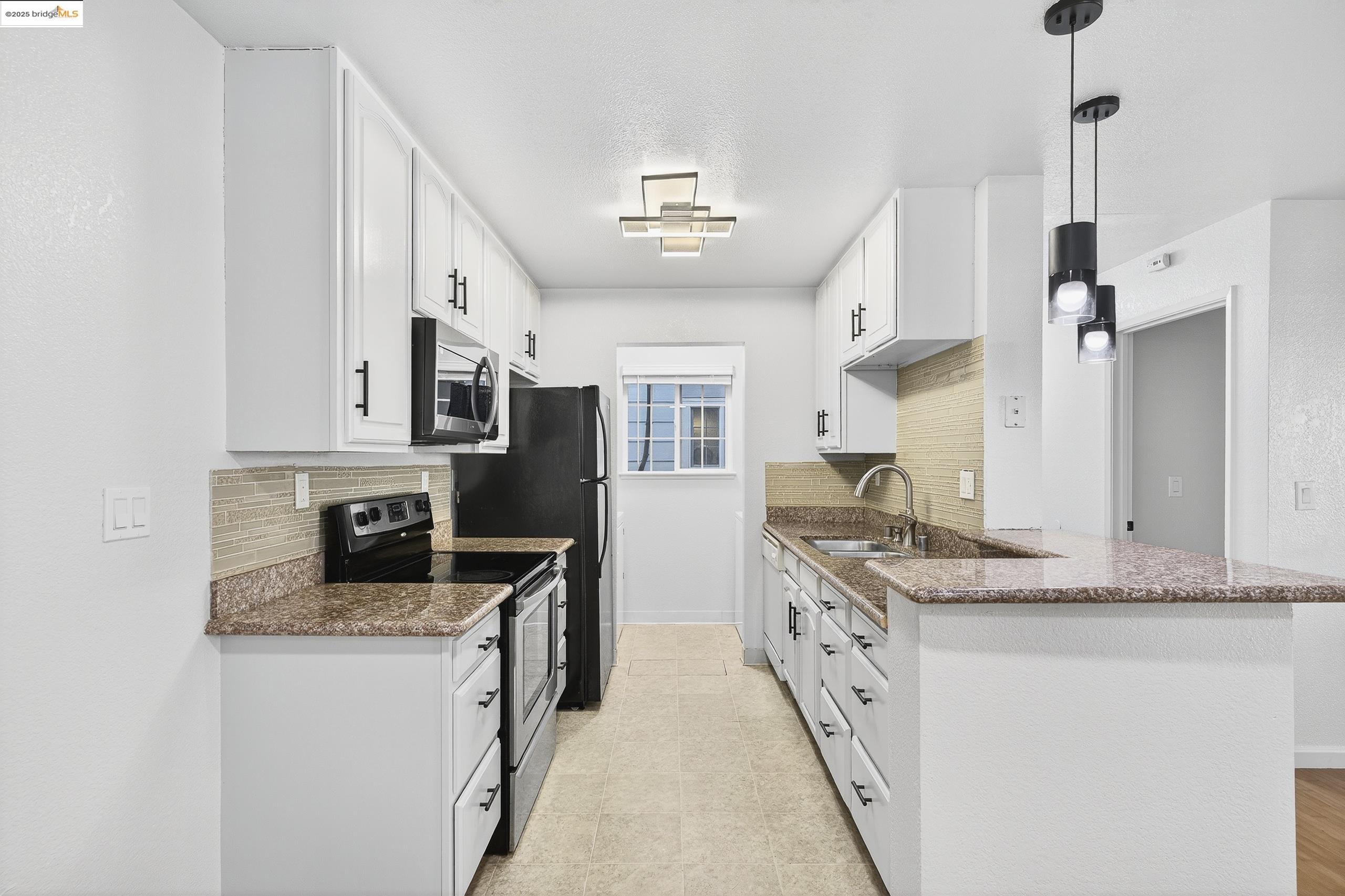 Detail Gallery Image 17 of 60 For 165 Lighthouse Dr, Vallejo,  CA 94590 - 2 Beds | 2 Baths