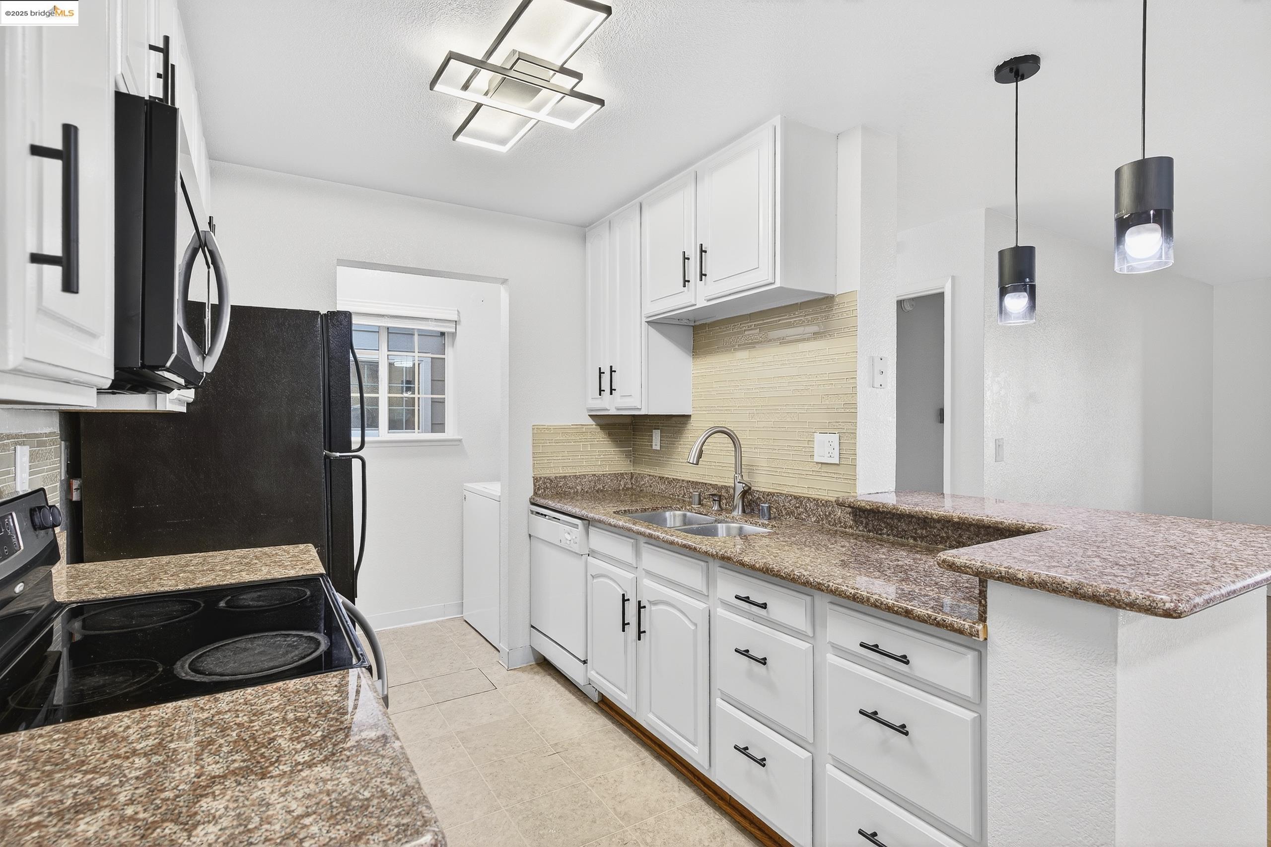 Detail Gallery Image 18 of 60 For 165 Lighthouse Dr, Vallejo,  CA 94590 - 2 Beds | 2 Baths