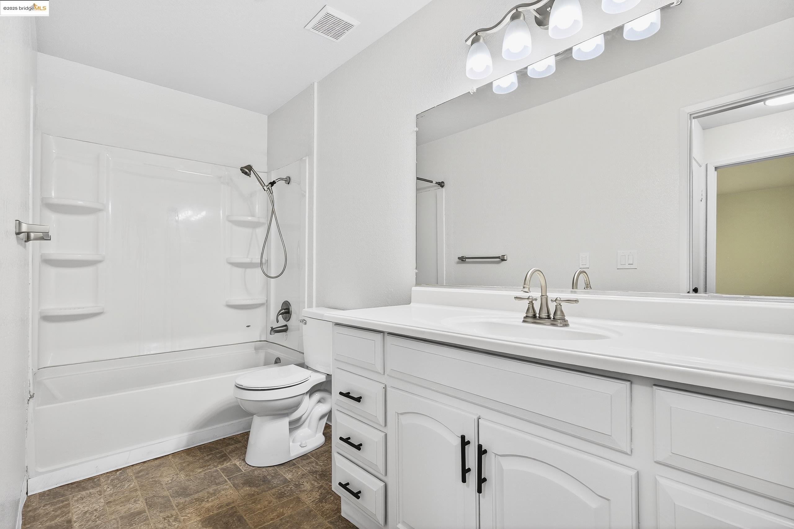 Detail Gallery Image 36 of 60 For 165 Lighthouse Dr, Vallejo,  CA 94590 - 2 Beds | 2 Baths