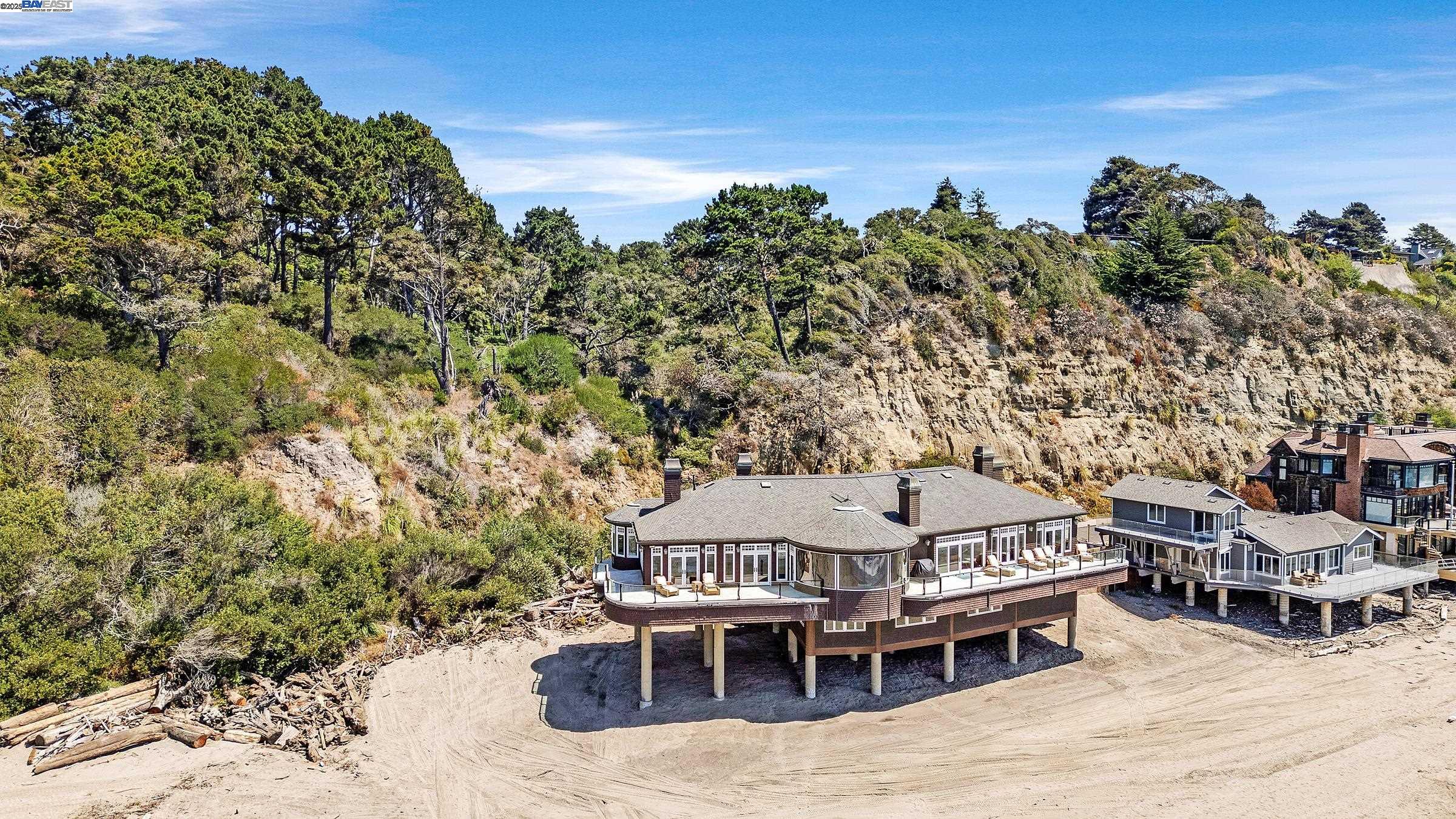 Detail Gallery Image 1 of 58 For 797 Las Olas Dr, Aptos,  CA 95003 - 5 Beds | 4/1 Baths