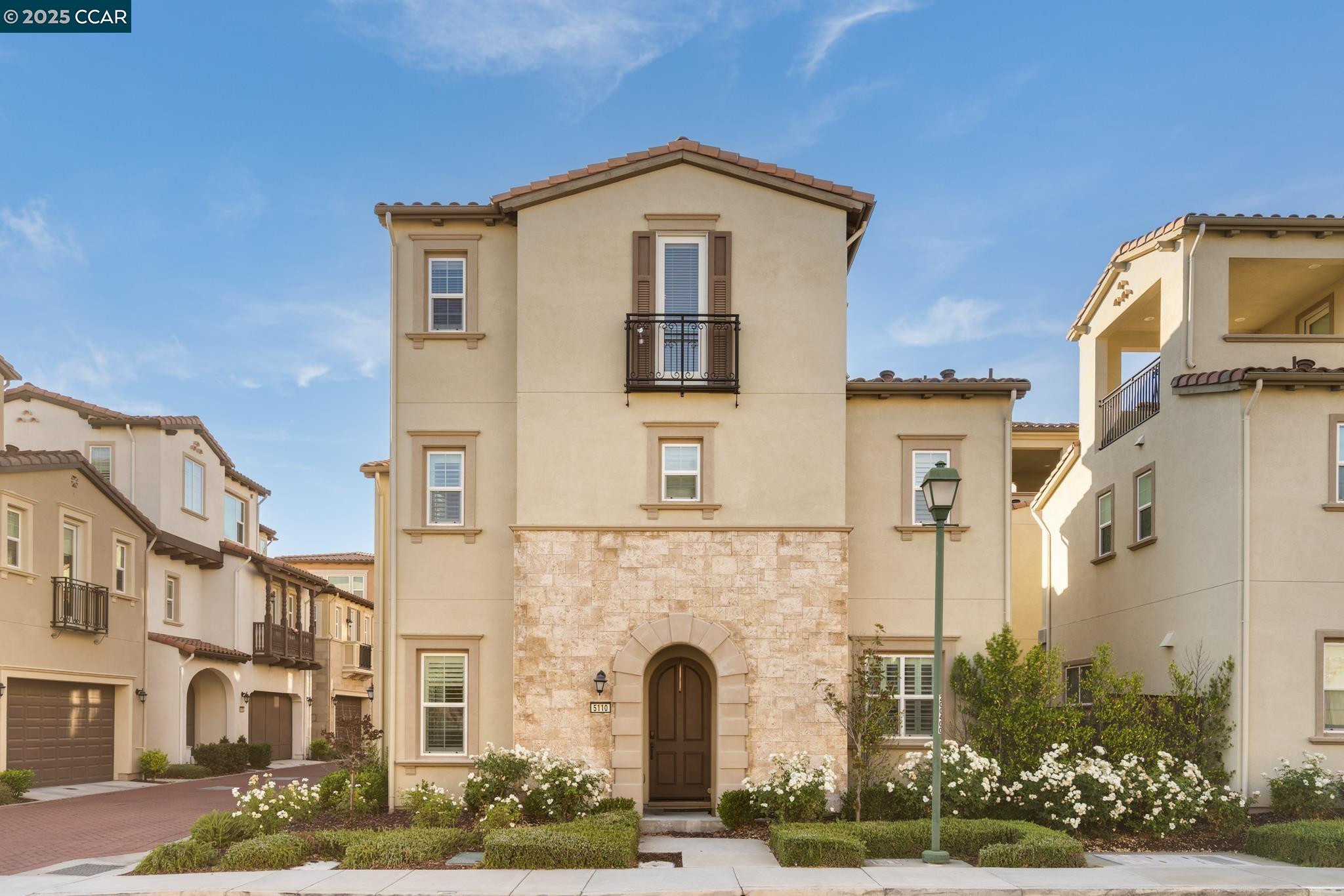 Detail Gallery Image 2 of 28 For 5110 Rowan Dr, San Ramon,  CA 94582 - 4 Beds | 3/1 Baths
