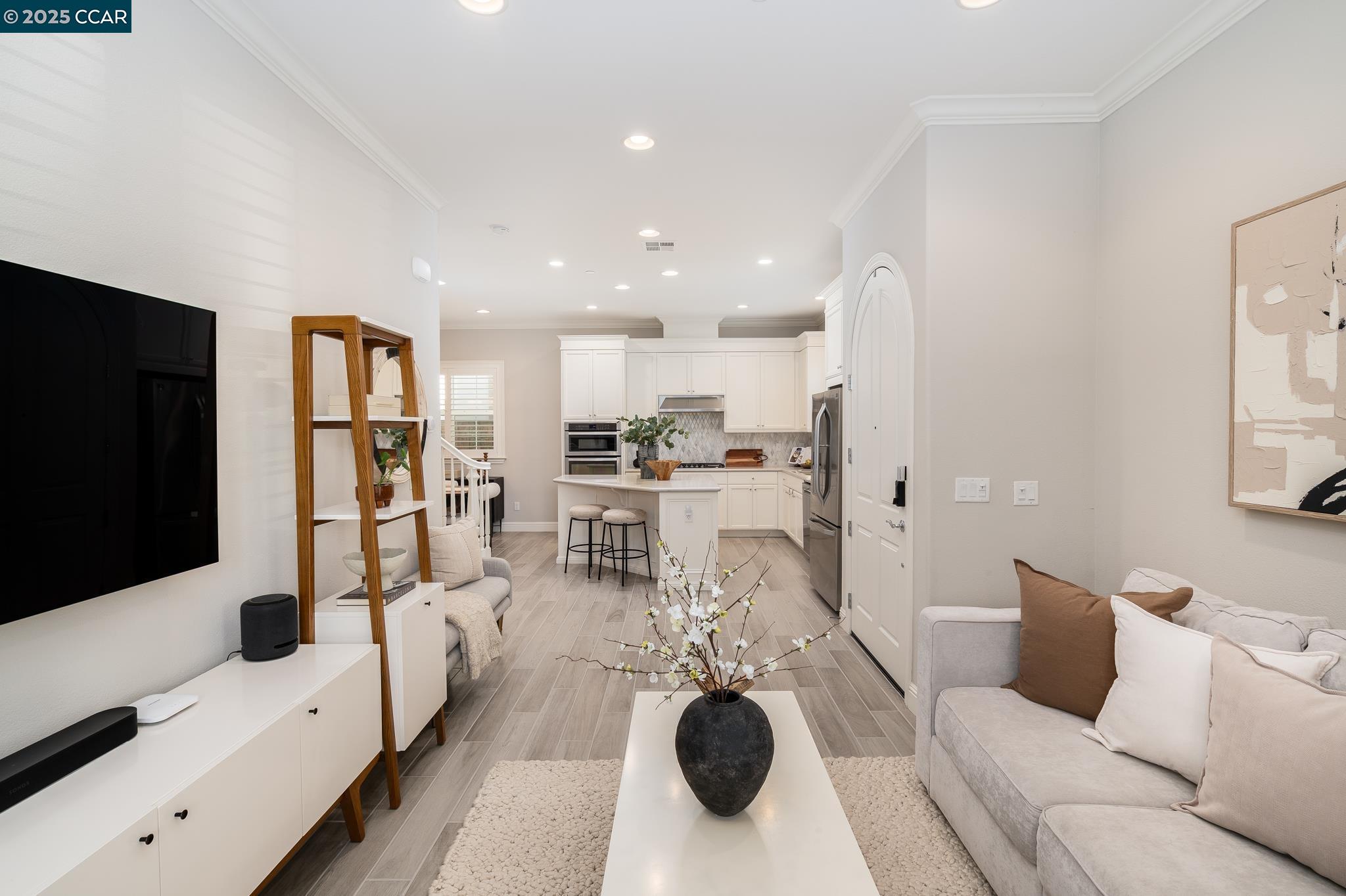 Detail Gallery Image 4 of 28 For 5110 Rowan Dr, San Ramon,  CA 94582 - 4 Beds | 3/1 Baths
