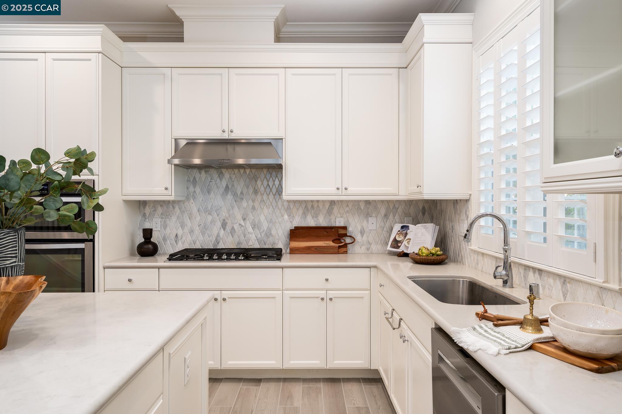 Detail Gallery Image 9 of 28 For 5110 Rowan Dr, San Ramon,  CA 94582 - 4 Beds | 3/1 Baths