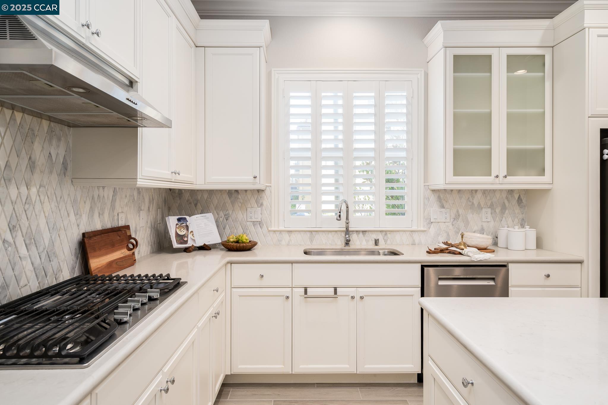 Detail Gallery Image 9 of 28 For 5110 Rowan Dr, San Ramon,  CA 94582 - 4 Beds | 3/1 Baths