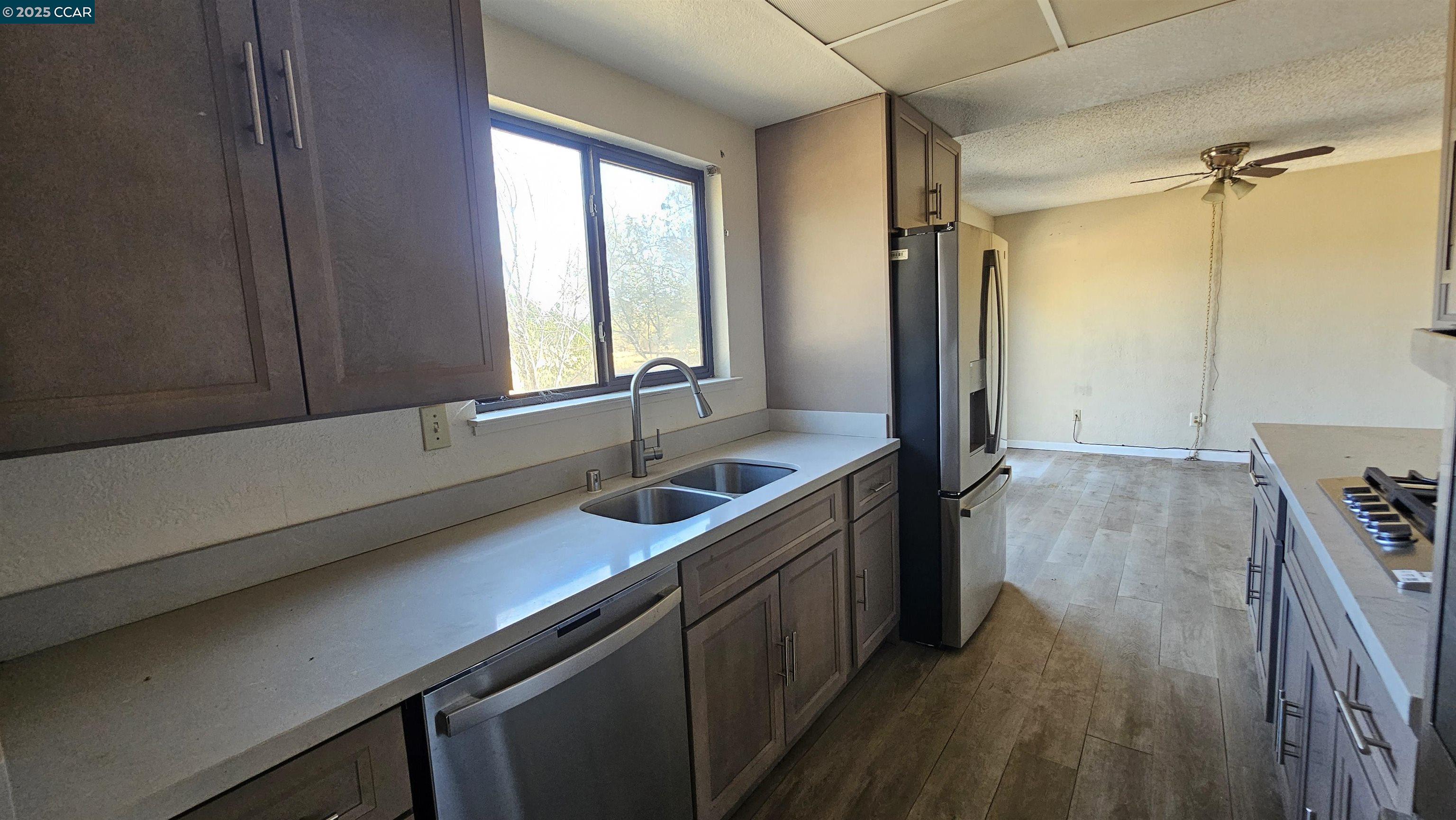 Detail Gallery Image 11 of 33 For 80 Mims Ave, Bay Point,  CA 94565-3233 - 4 Beds | 2/1 Baths