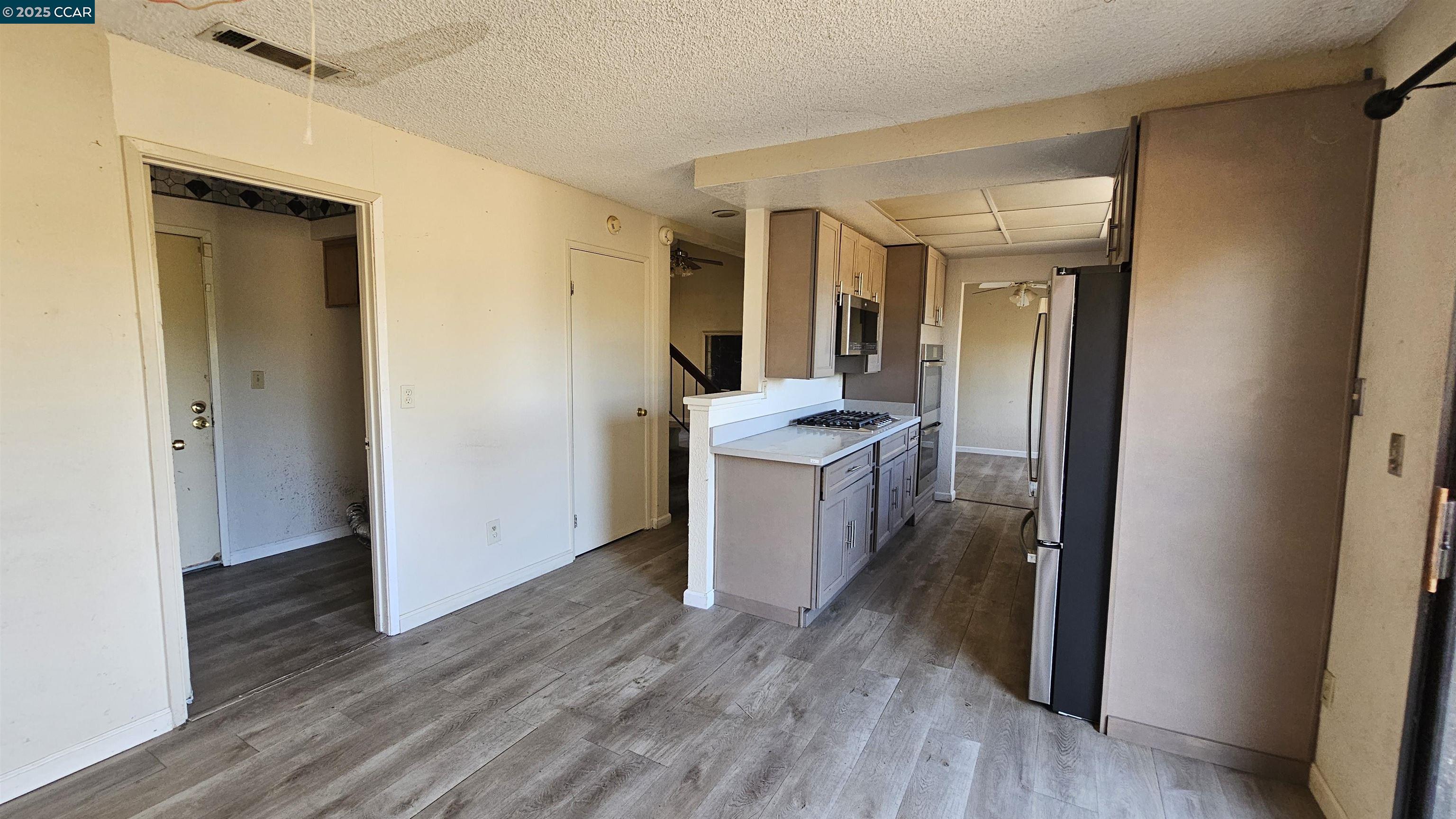 Detail Gallery Image 14 of 33 For 80 Mims Ave, Bay Point,  CA 94565-3233 - 4 Beds | 2/1 Baths