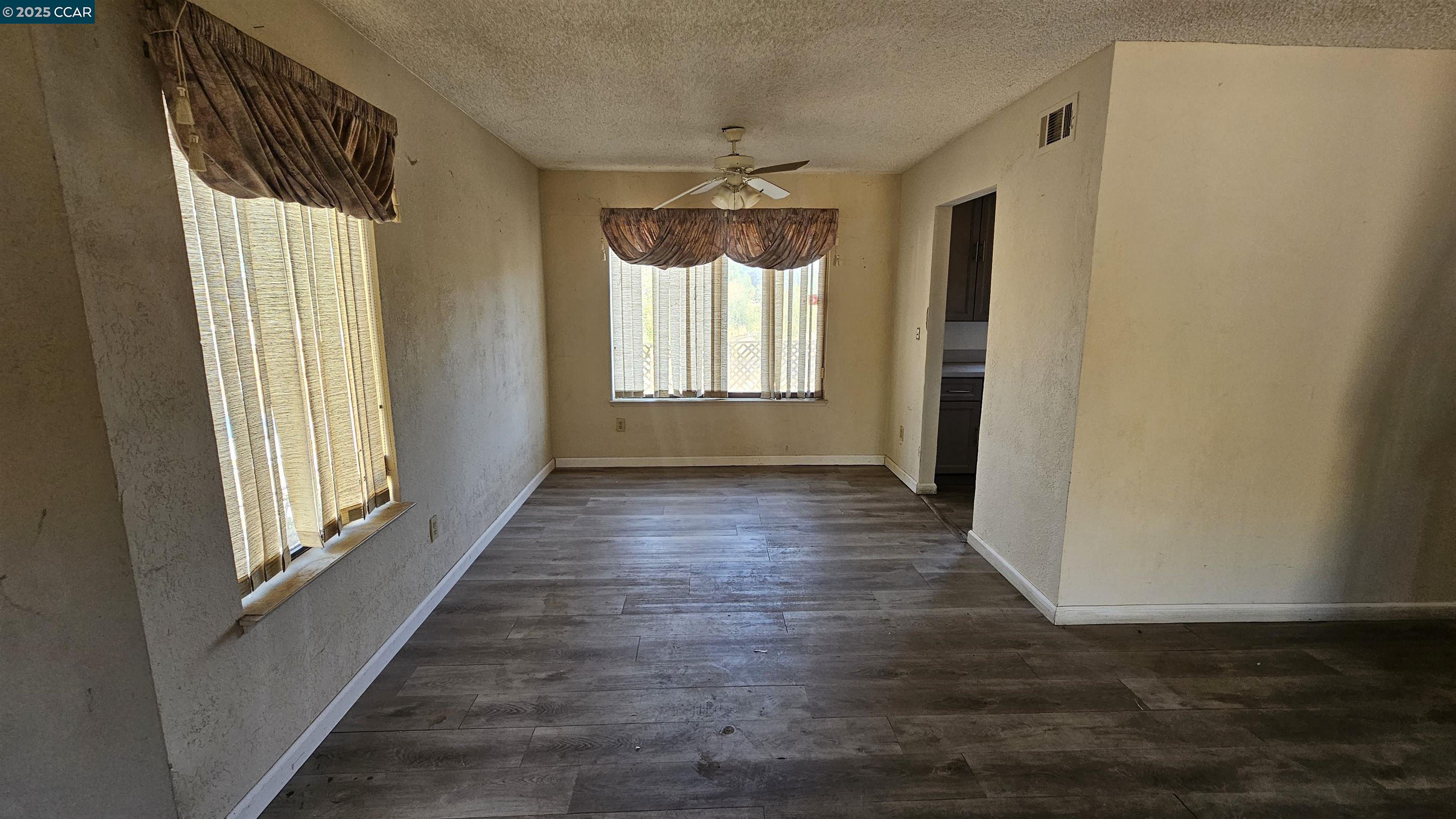 Detail Gallery Image 6 of 33 For 80 Mims Ave, Bay Point,  CA 94565-3233 - 4 Beds | 2/1 Baths