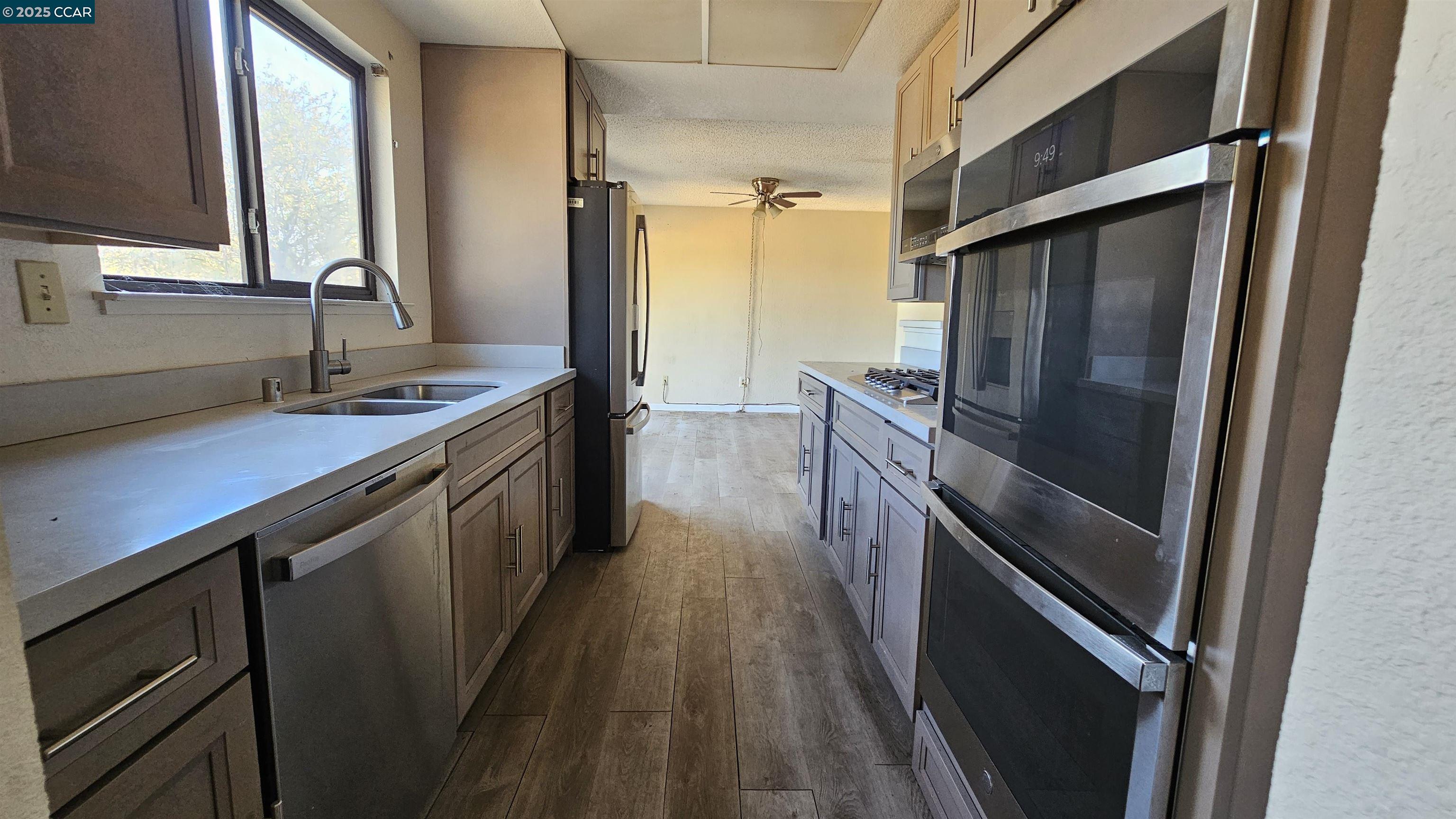 Detail Gallery Image 9 of 33 For 80 Mims Ave, Bay Point,  CA 94565-3233 - 4 Beds | 2/1 Baths