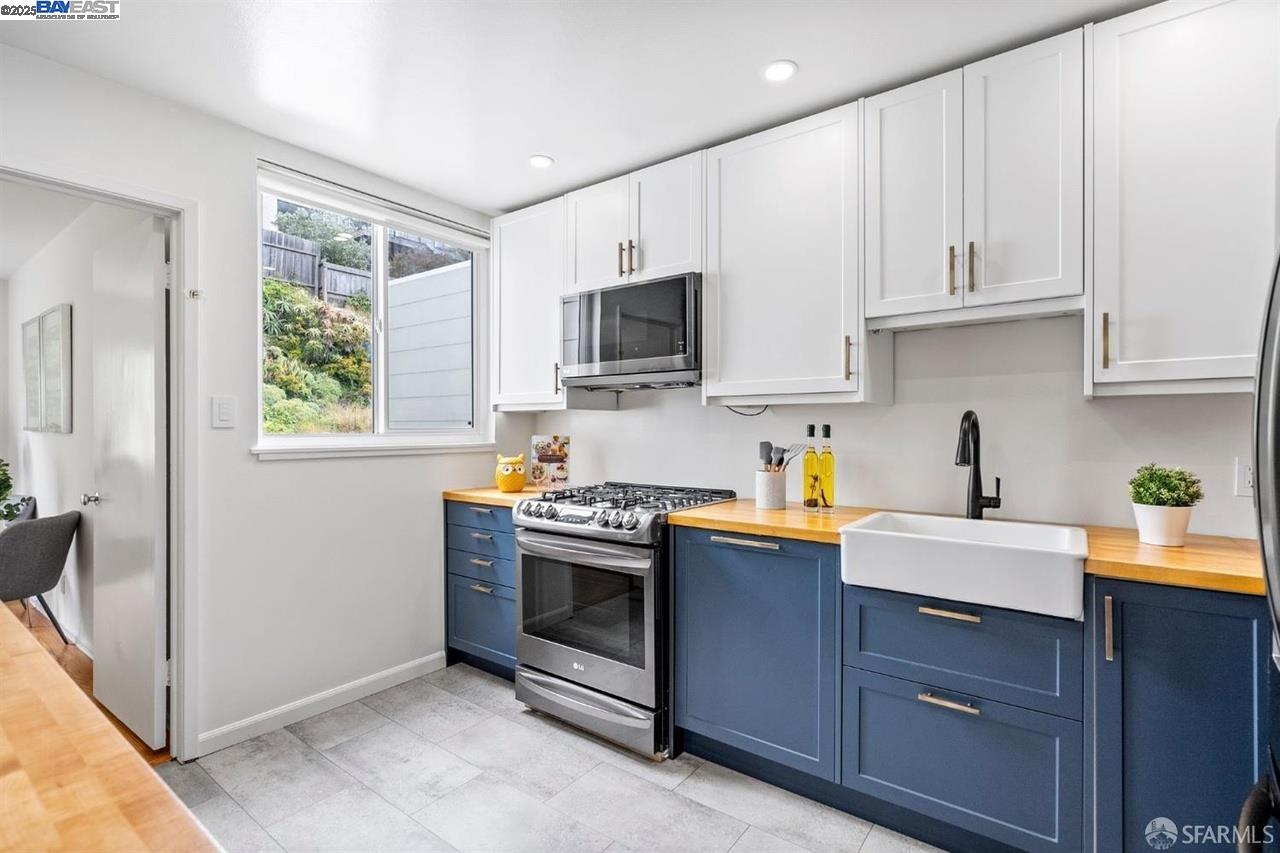 Detail Gallery Image 13 of 28 For 378 Mangels Ave, San Francisco,  CA 94127 - 3 Beds | 1 Baths