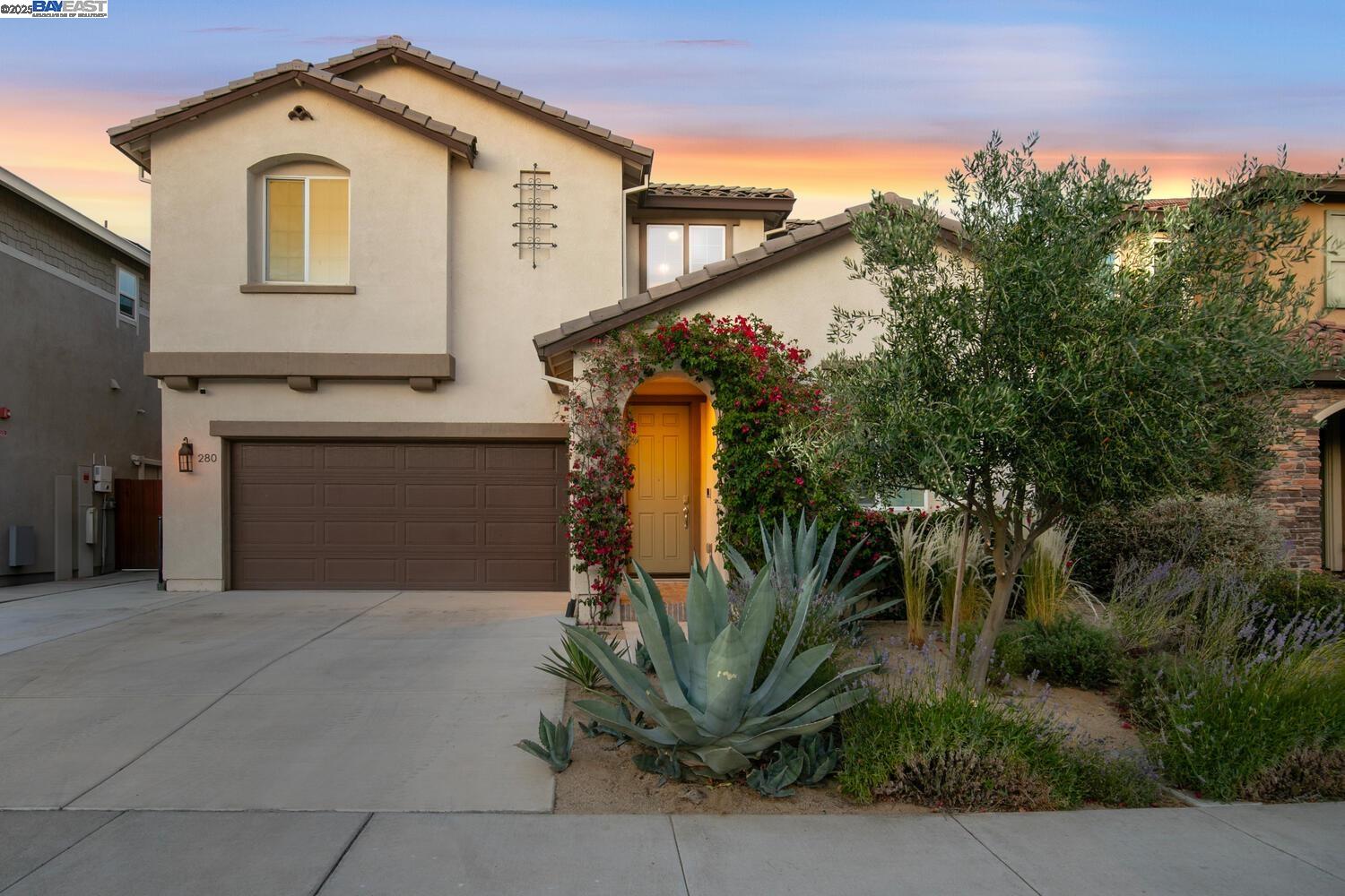 Detail Gallery Image 1 of 52 For 280 Coolcrest Dr., Oakley,  CA 94561-2865 - 4 Beds | 3 Baths