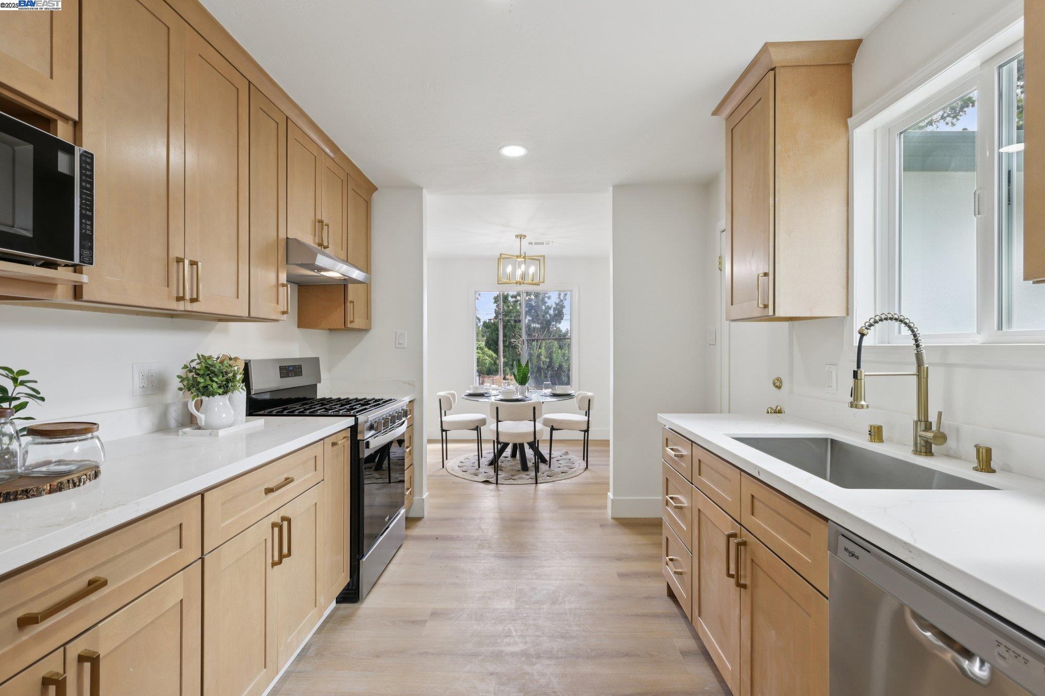 Detail Gallery Image 12 of 39 For 4866 Seven Hills Rd, Castro Valley,  CA 94546 - 2 Beds | 1/1 Baths