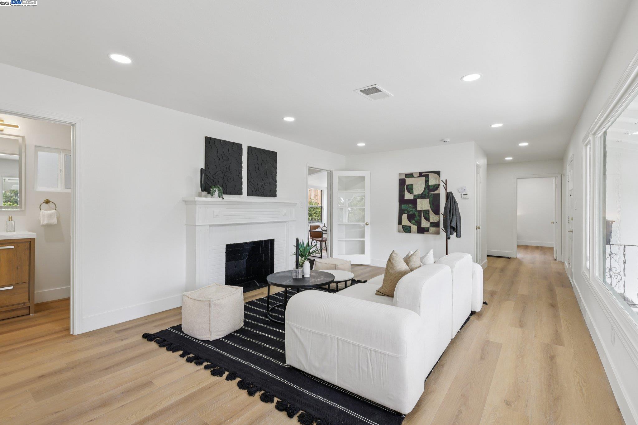 Detail Gallery Image 6 of 39 For 4866 Seven Hills Rd, Castro Valley,  CA 94546 - 2 Beds | 1/1 Baths
