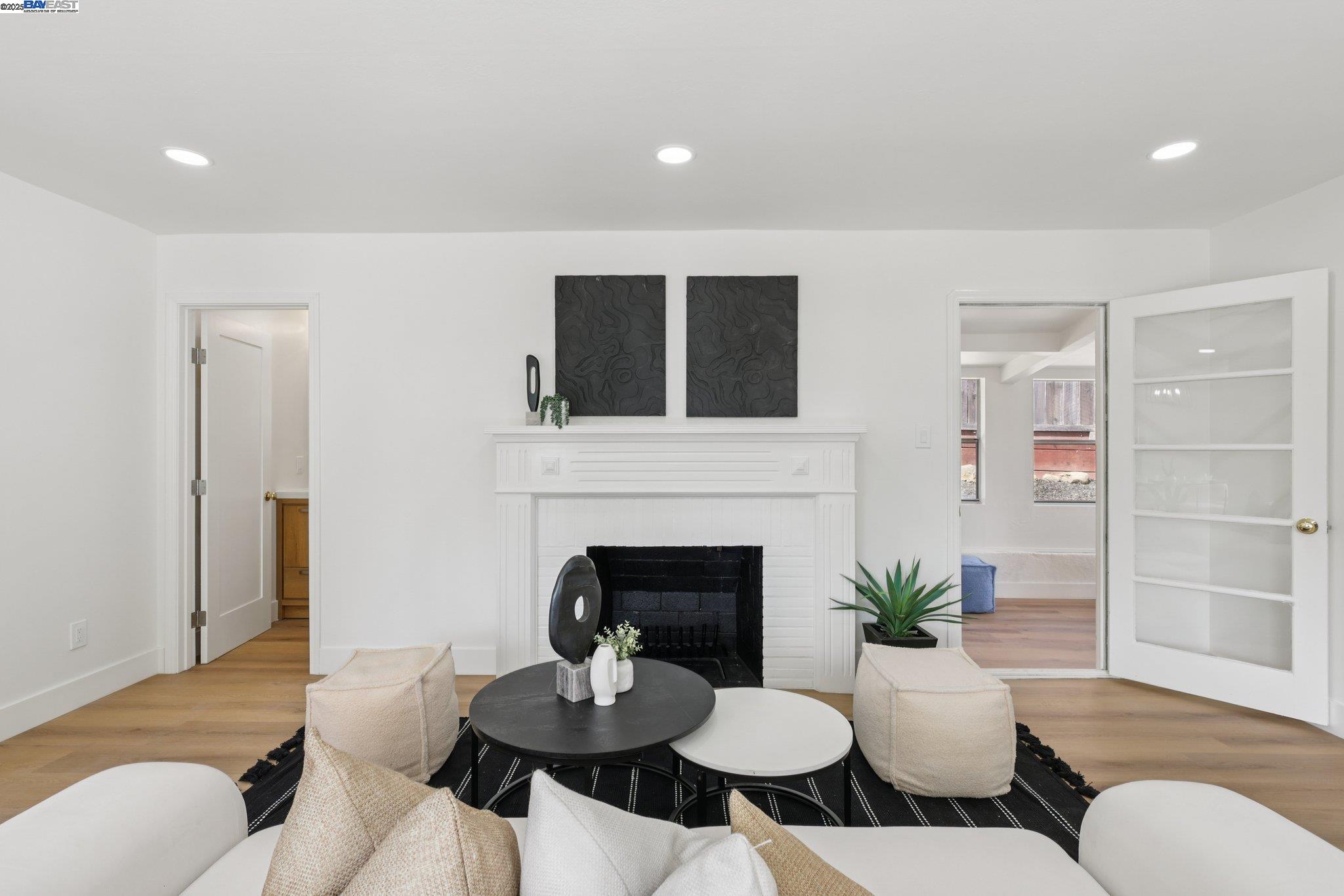 Detail Gallery Image 7 of 39 For 4866 Seven Hills Rd, Castro Valley,  CA 94546 - 2 Beds | 1/1 Baths