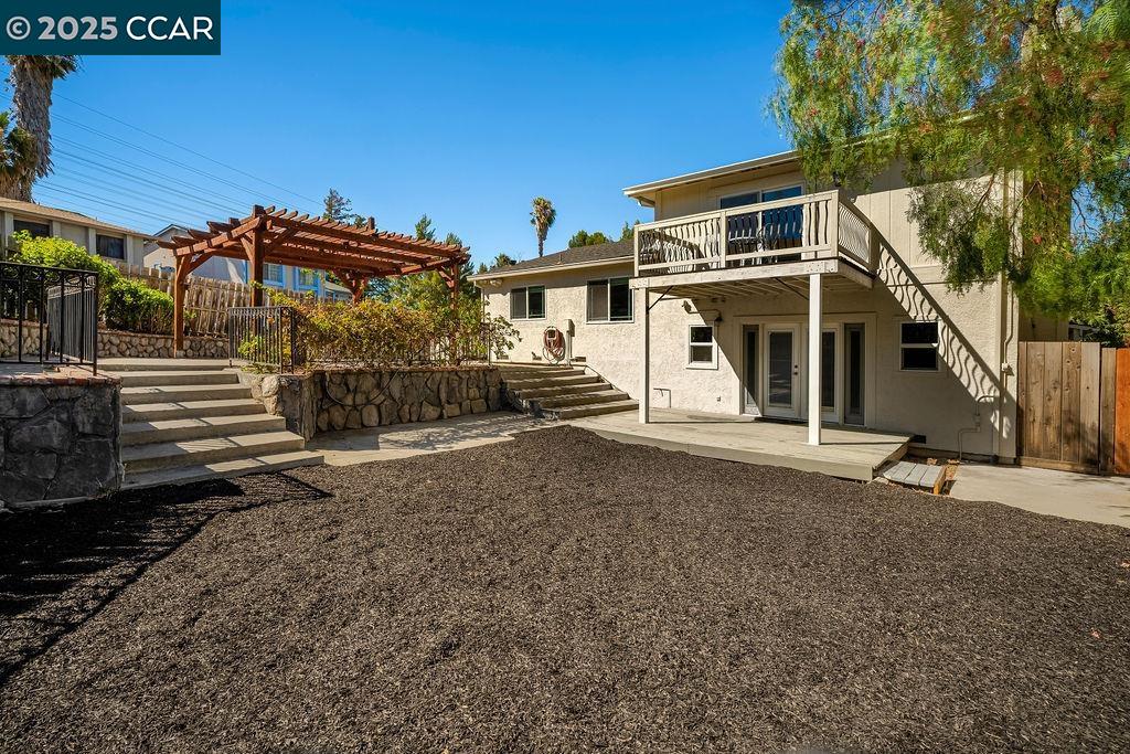 Detail Gallery Image 32 of 43 For 3988 Alta Vista Cir, Pittsburg,  CA 94565 - 4 Beds | 2/1 Baths